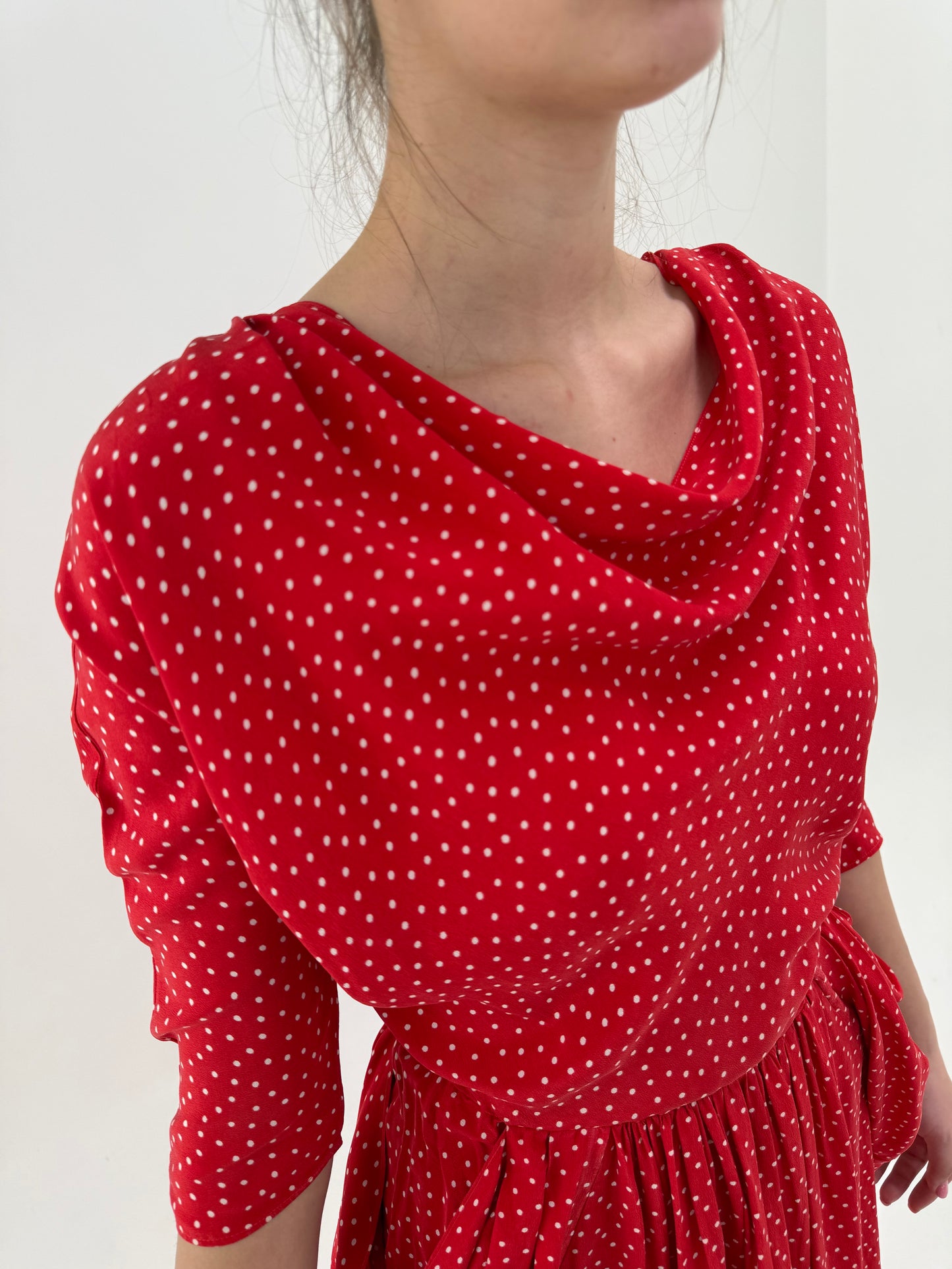 Rochie vintage cu buline din mătase naturală