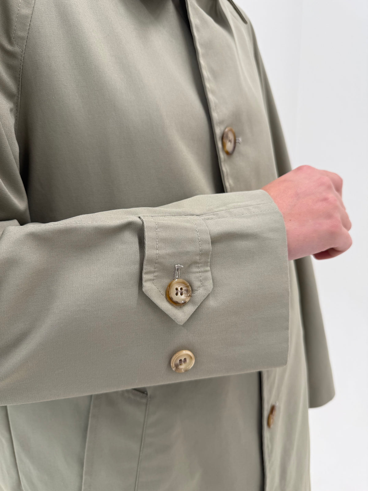 Trench Ungaro vintage Sage green din gabardină groasă impermeabilă și croi clasic