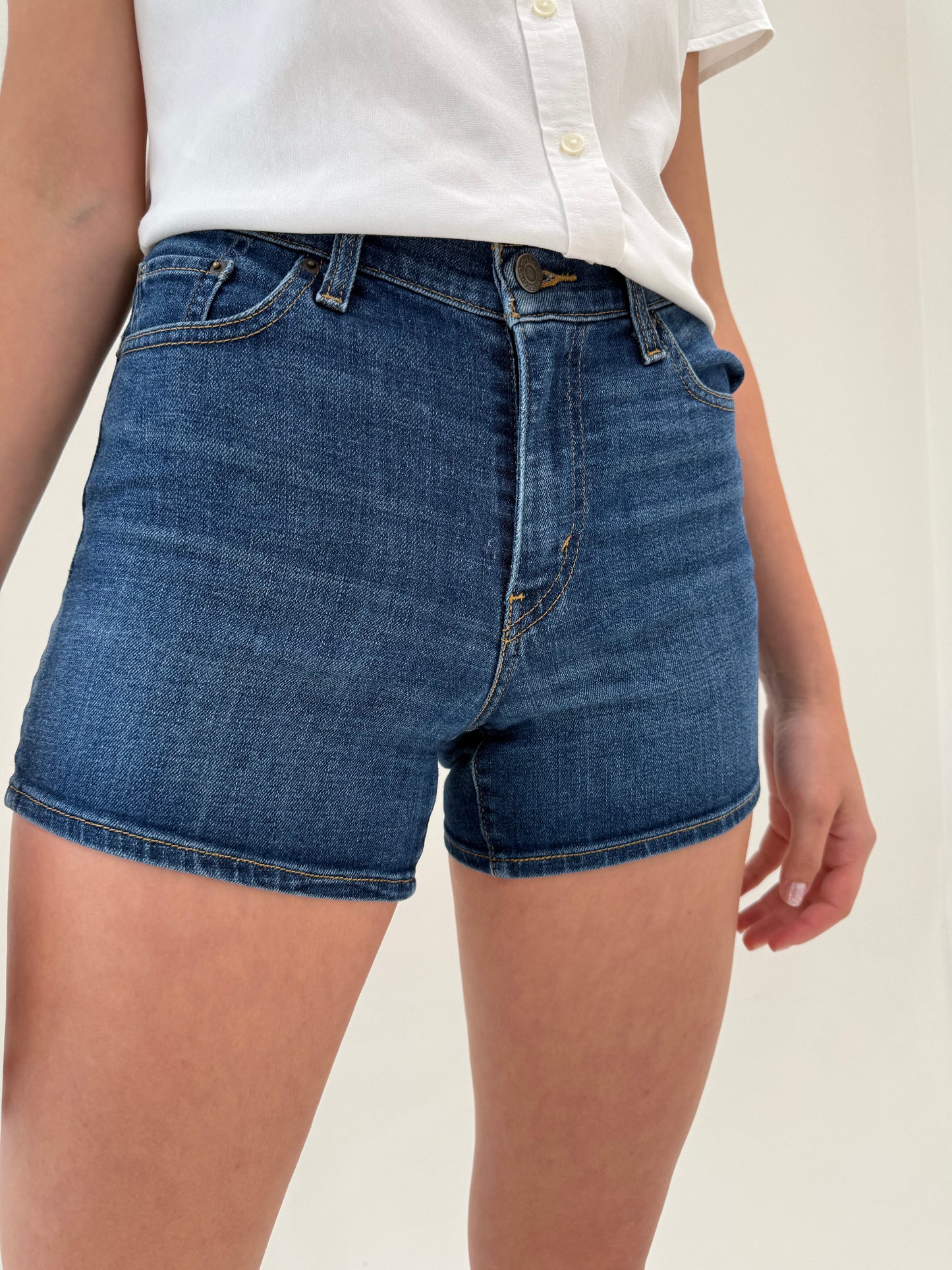 Jeans Levi’s dark wash ultra confort modelatori