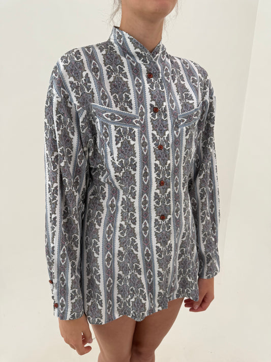 Cămașa vintage cambrata cu print paisley din vascoza plină în croi lung