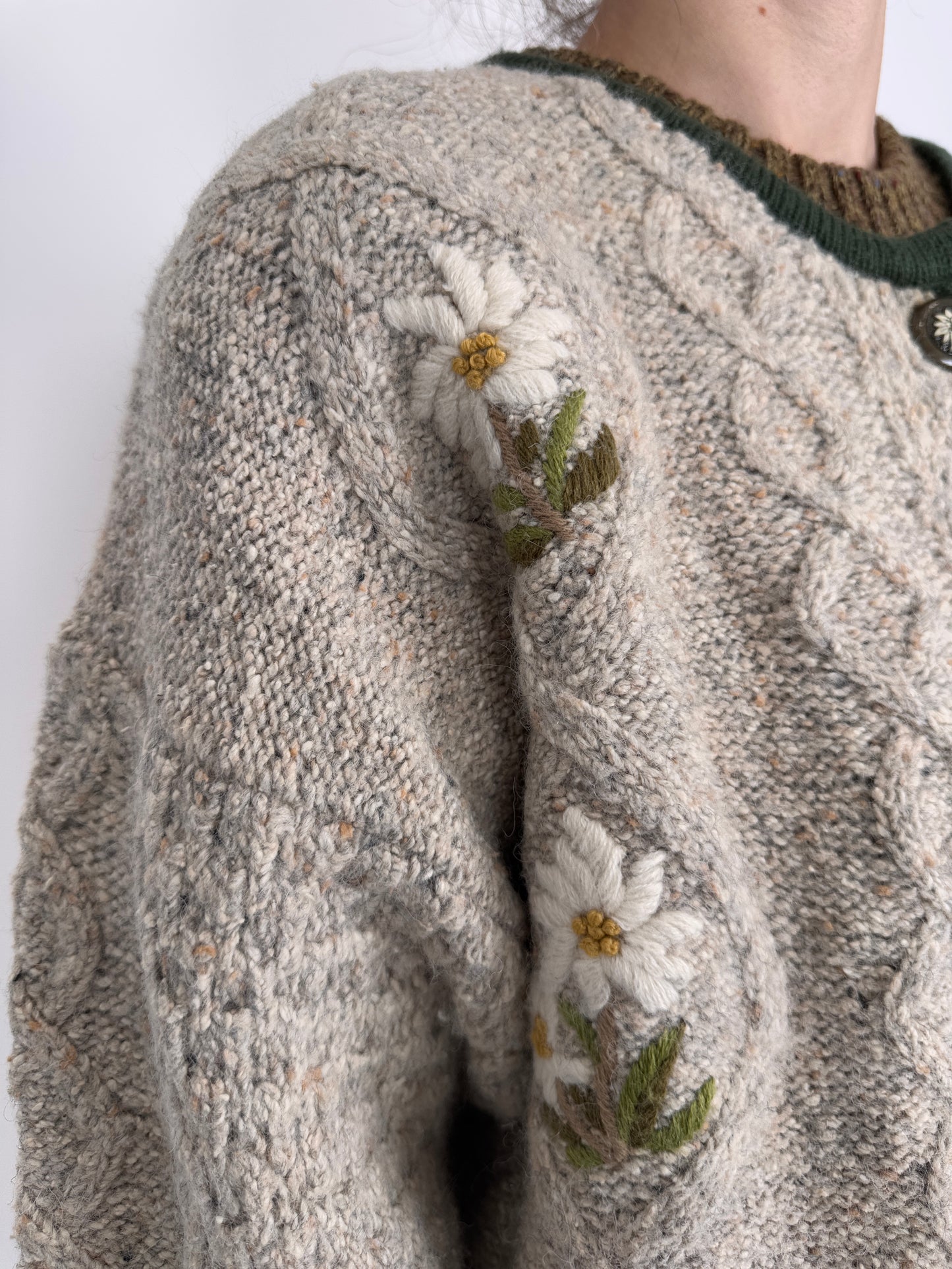 Cardigan vintage gros cu broderie superbă din lana și bumbac