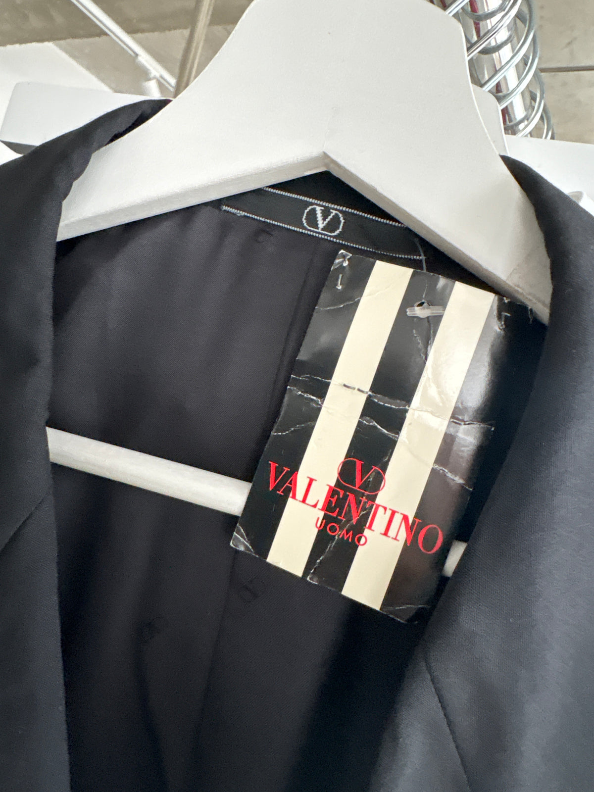 Sacou Valentino vintage nou cu eticheta din lana extrafina și nasturi metalici aurii