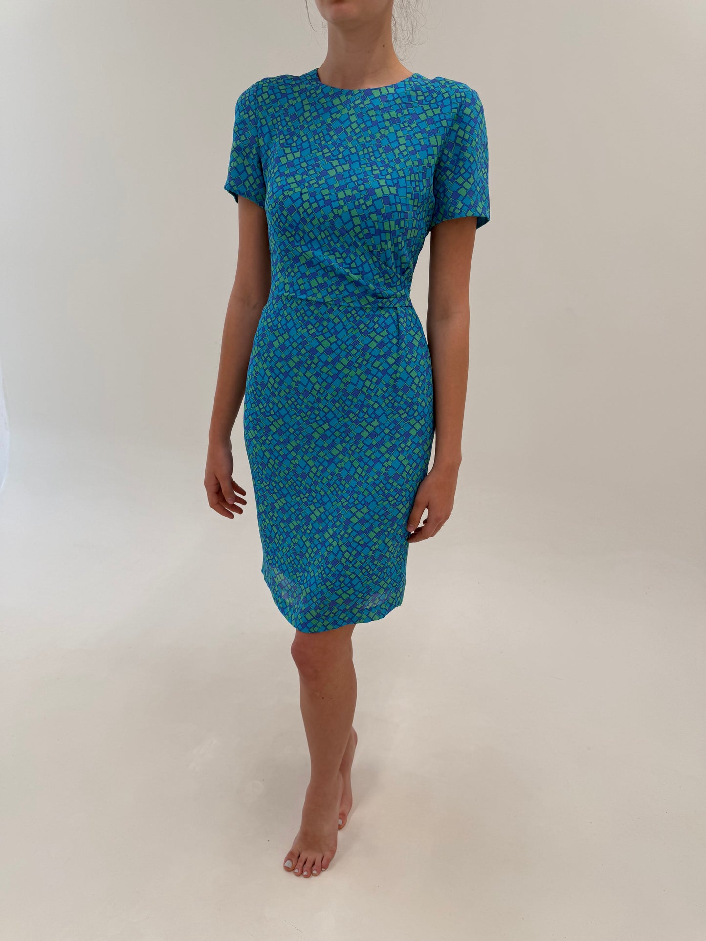 Rochie vintage cu print în stil Pucci cu fronseu în talie și culori superbe