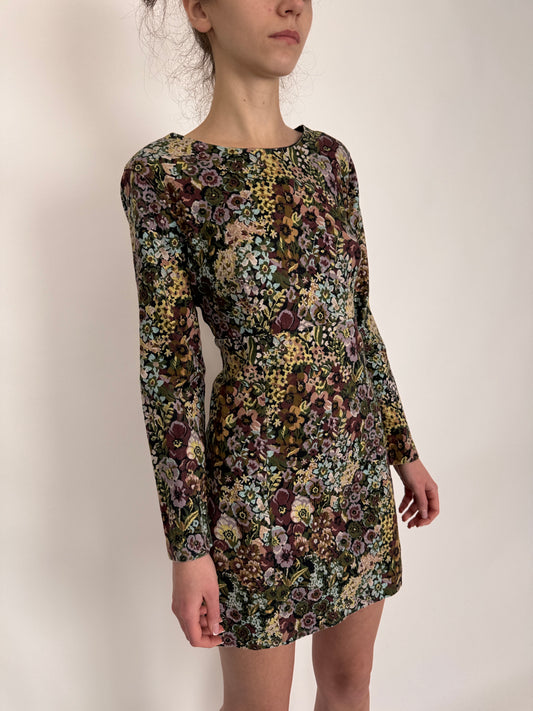 Rochie cu talie marcată și print floral superb din bumbac gros cu ținuta