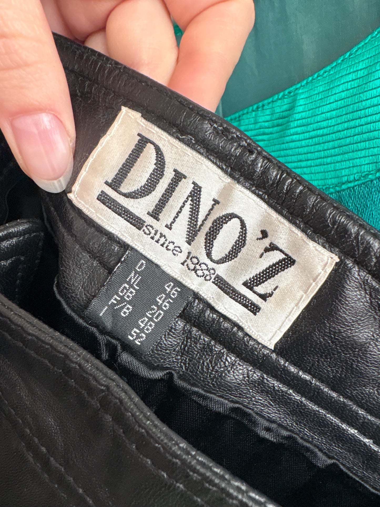 Pantaloni din piele naturală extrem de moale mom fit tall cu talie ultra înaltă