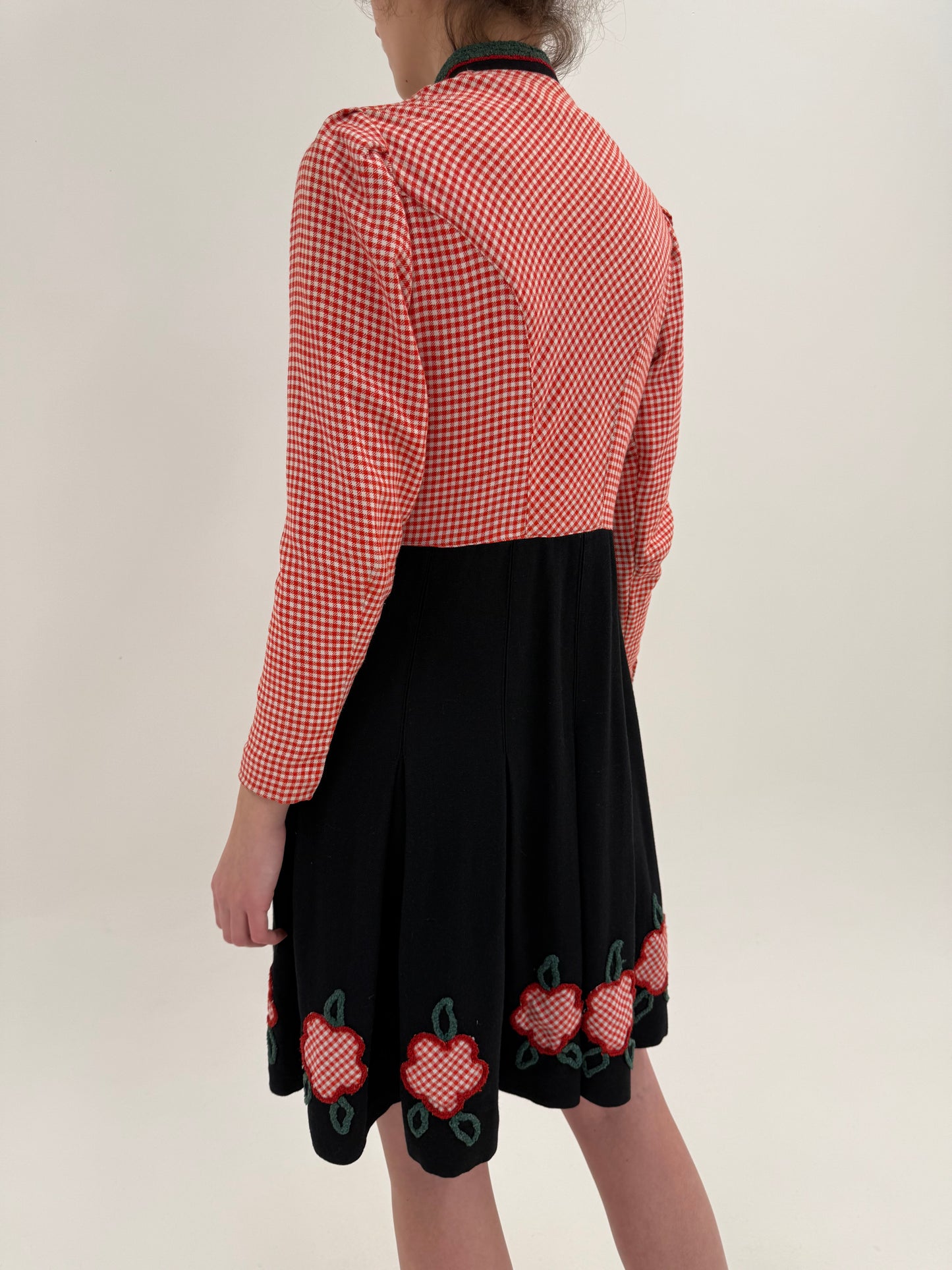 Rochie Old vintage anii 70-80 din lana extrafina super cambrata cu corsaj