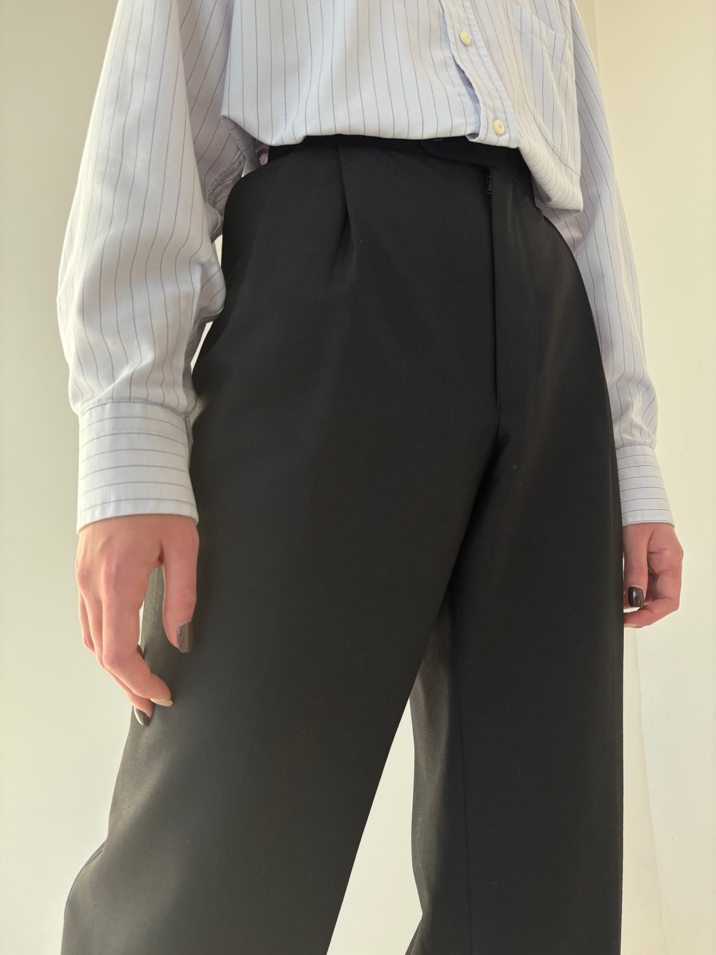 Pantaloni negri cu vipușca din lana extrafina tall de la zi la cocktail