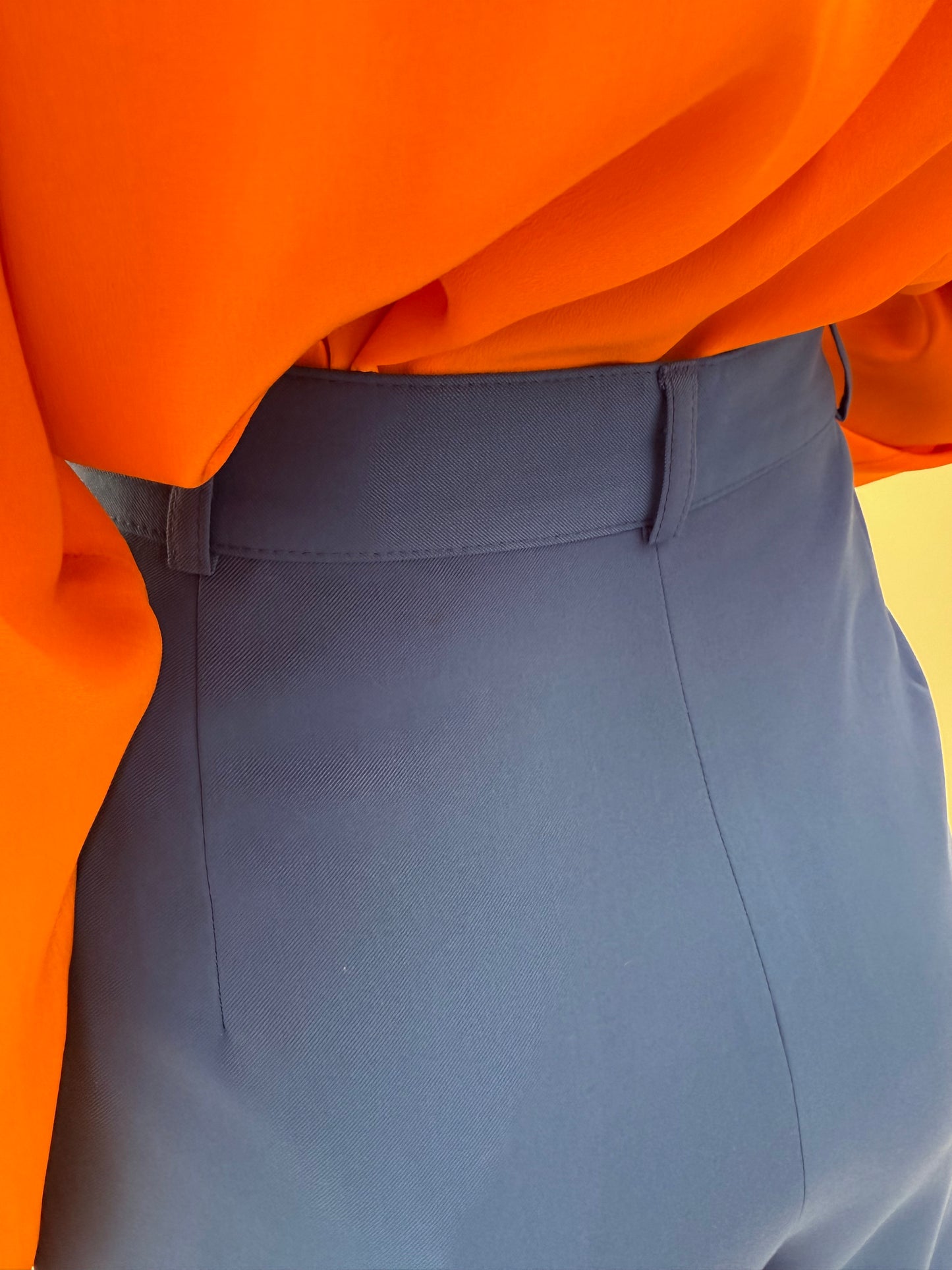 Pantaloni țigaretă petrol blue cu talie ultra înaltă și solduri generoase