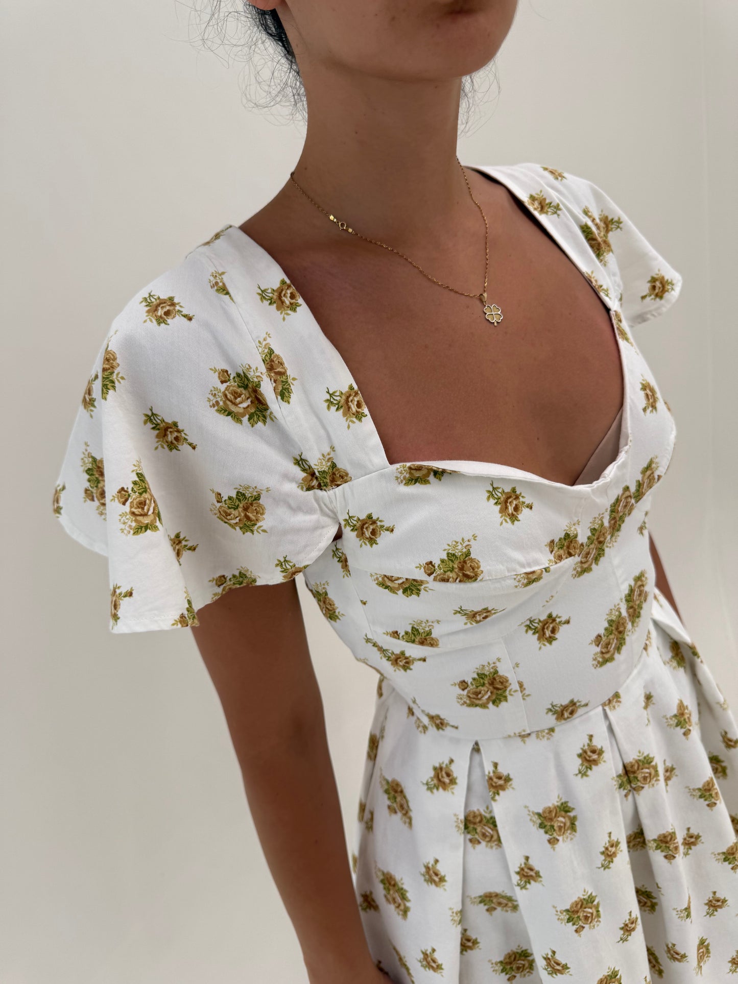 Rochie vintage în croi de ani 50 cu corsaj și decolteu inimă fin pânză de bumbac