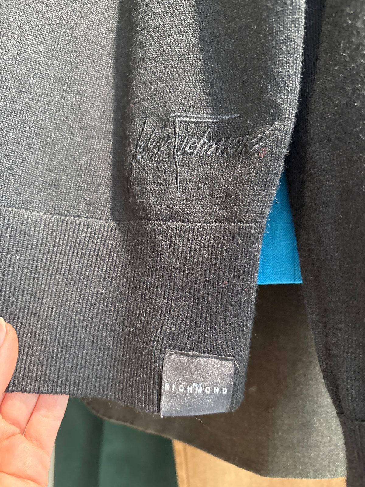 Maleta de brand luxury John Richmond neagră din lana extrafina