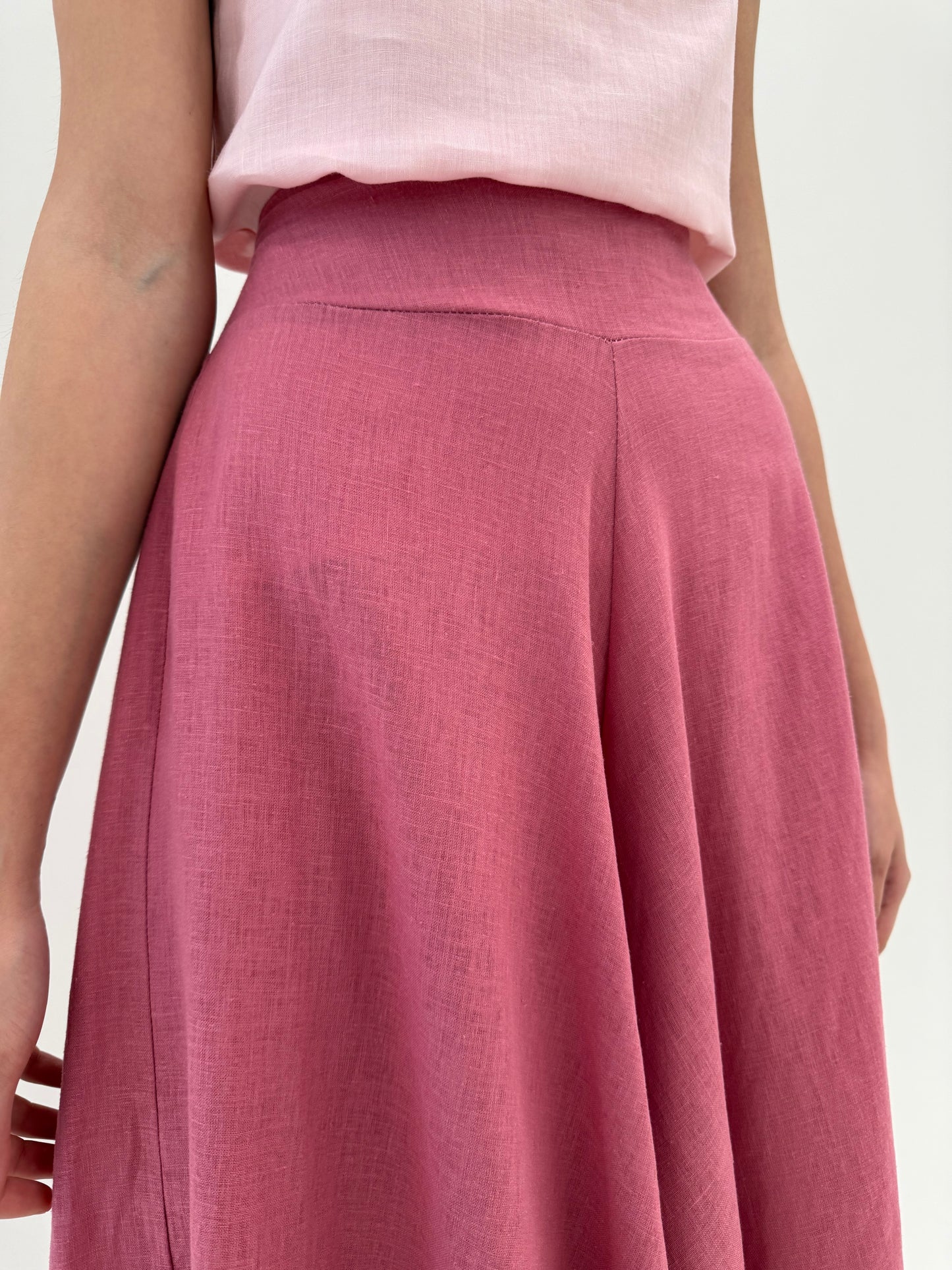 Pantaloni palazzo cu talie elastică din pânză cu în dark rose pink