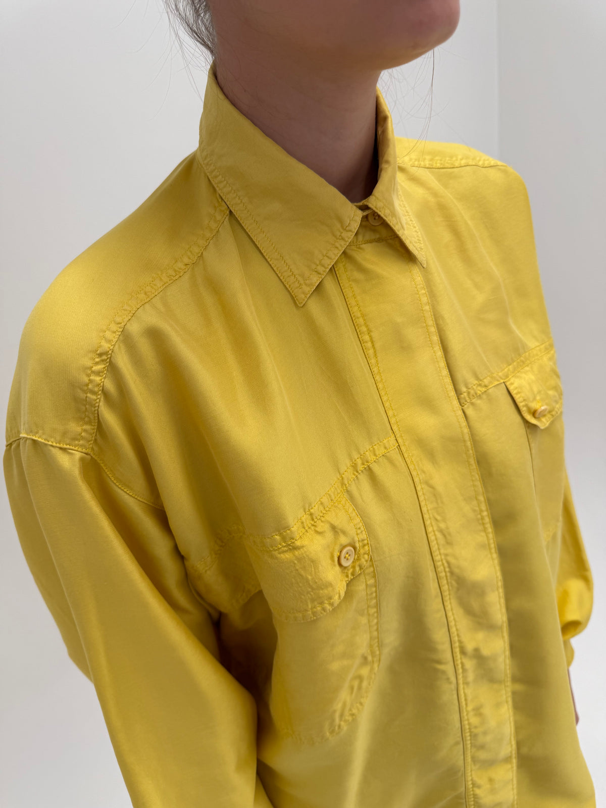 Cămașa vintage petite din mătase naturală cu influențe casual și mâneci ample