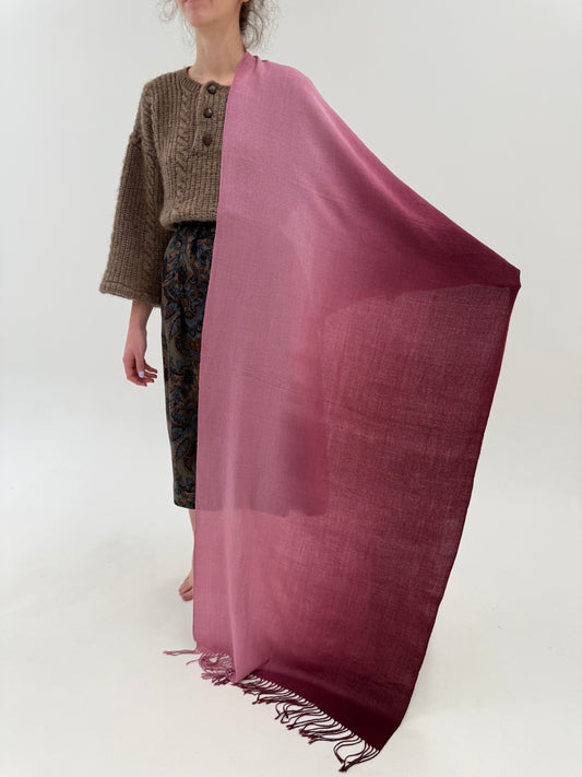 Shawl in degrade de la dusty Pink la burgundy din lana extrafina