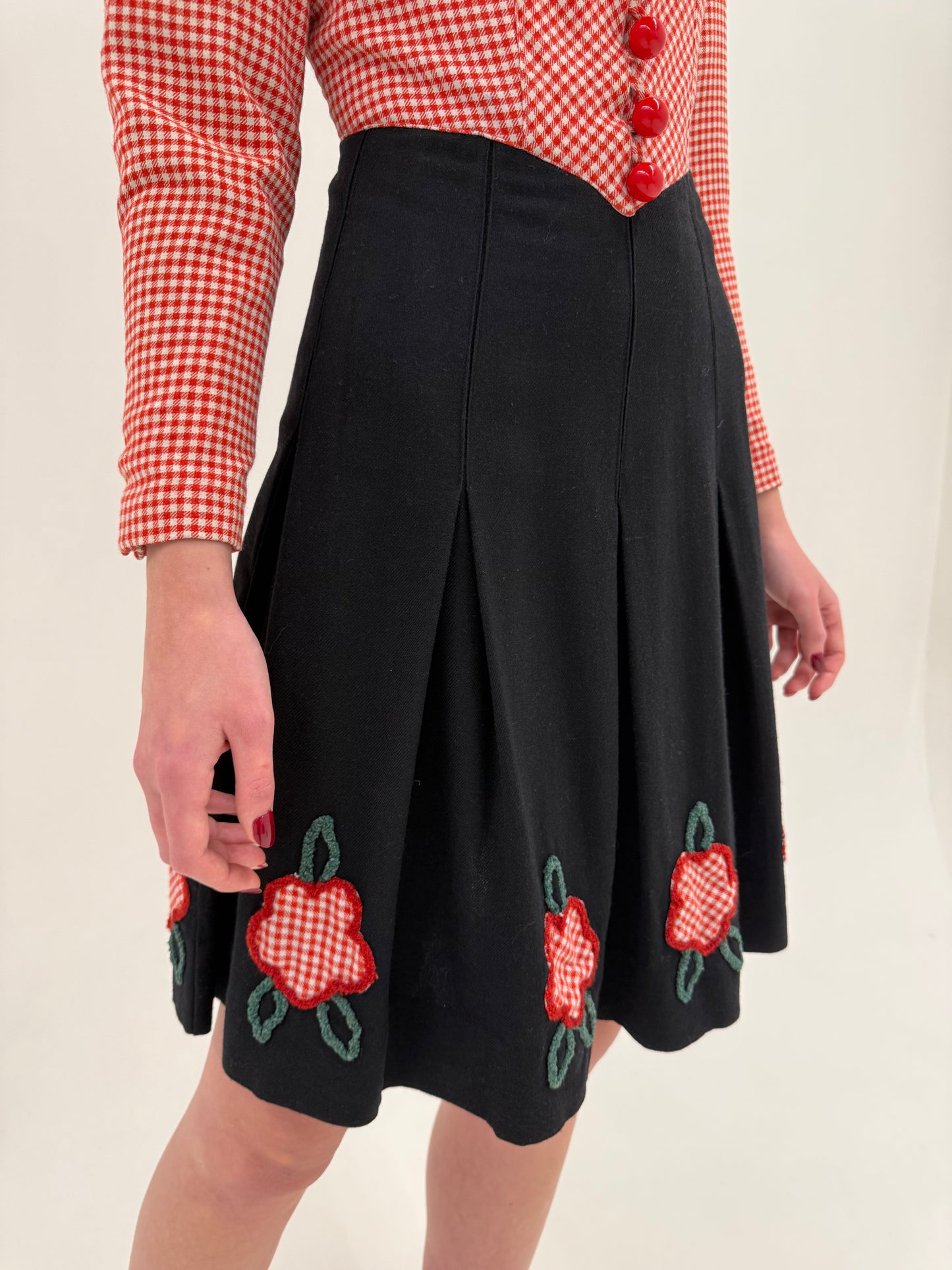 Rochie Old vintage anii 70-80 din lana extrafina super cambrata cu corsaj