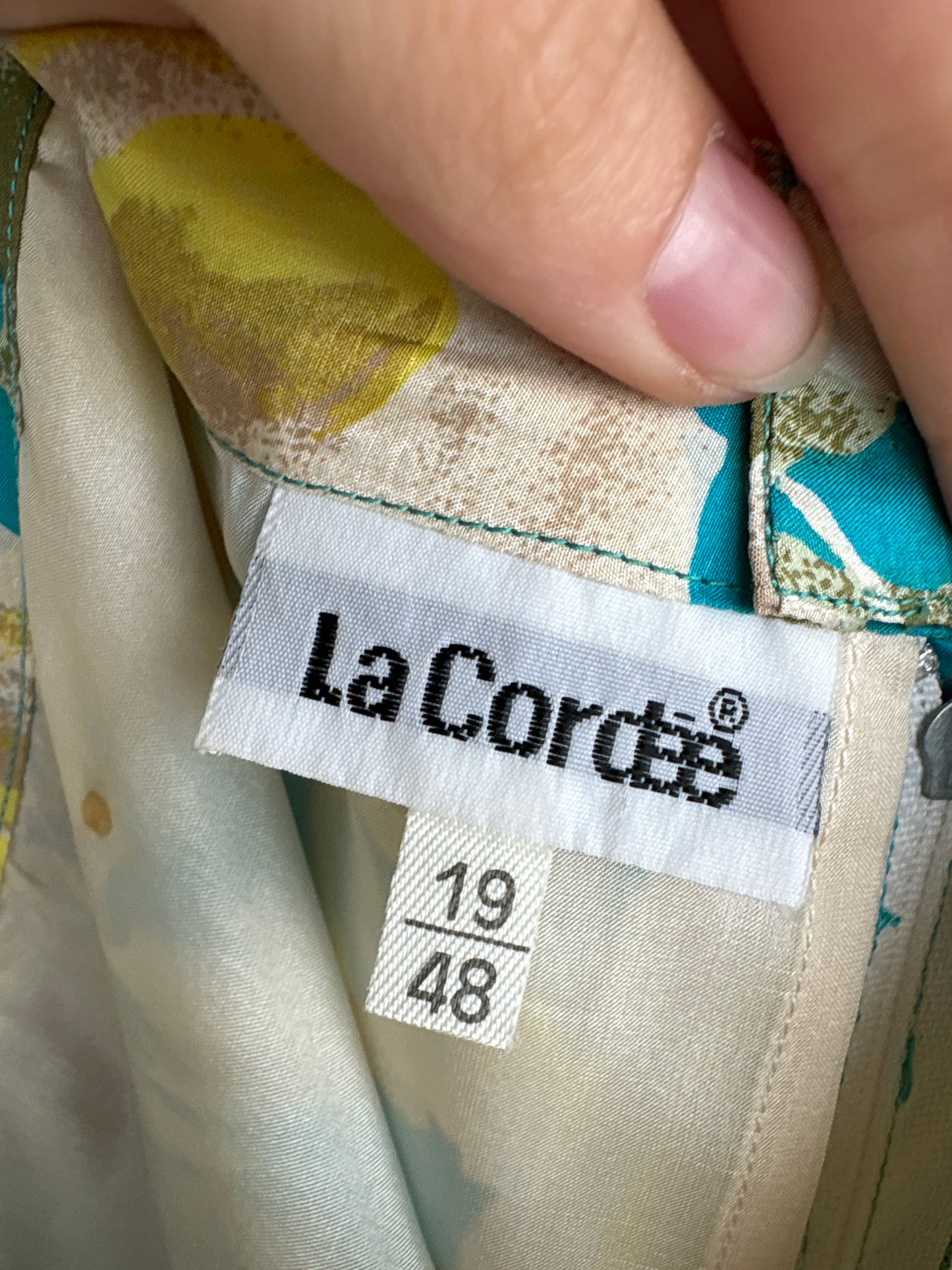 Fustă din mătase naturală în culori superbe în croi ușor A-line