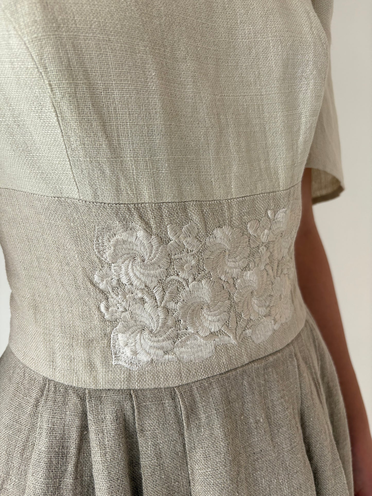 Rochie luxury Sportalm din pânză grea de in în nuanțe de nude