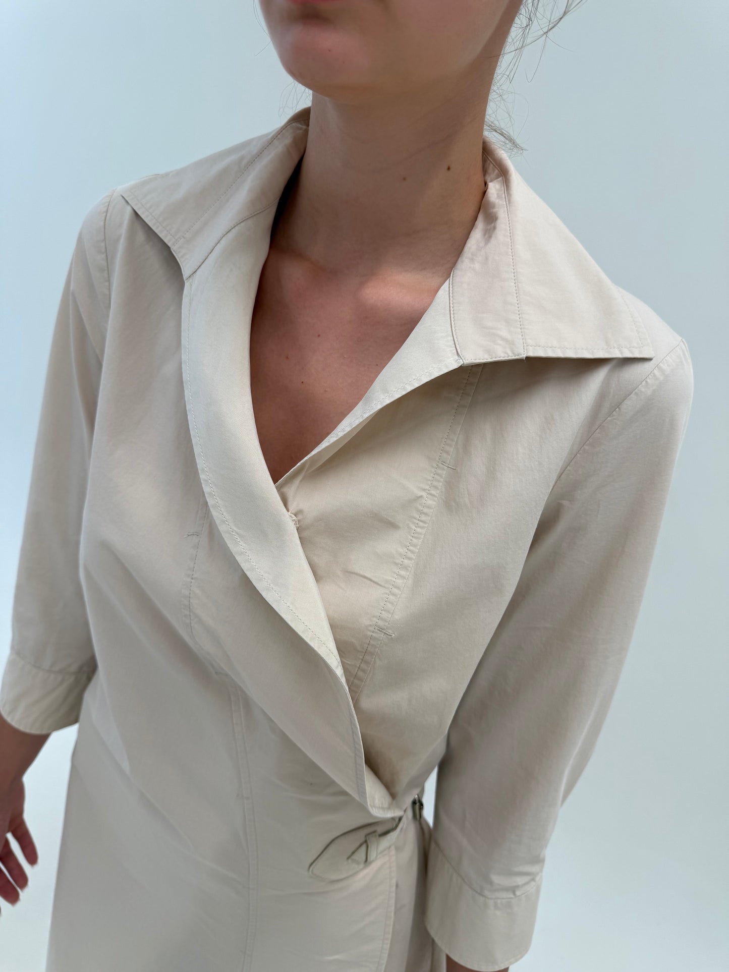 Rochie nude Salvatore Ferragamo în croi cambrat petrecut