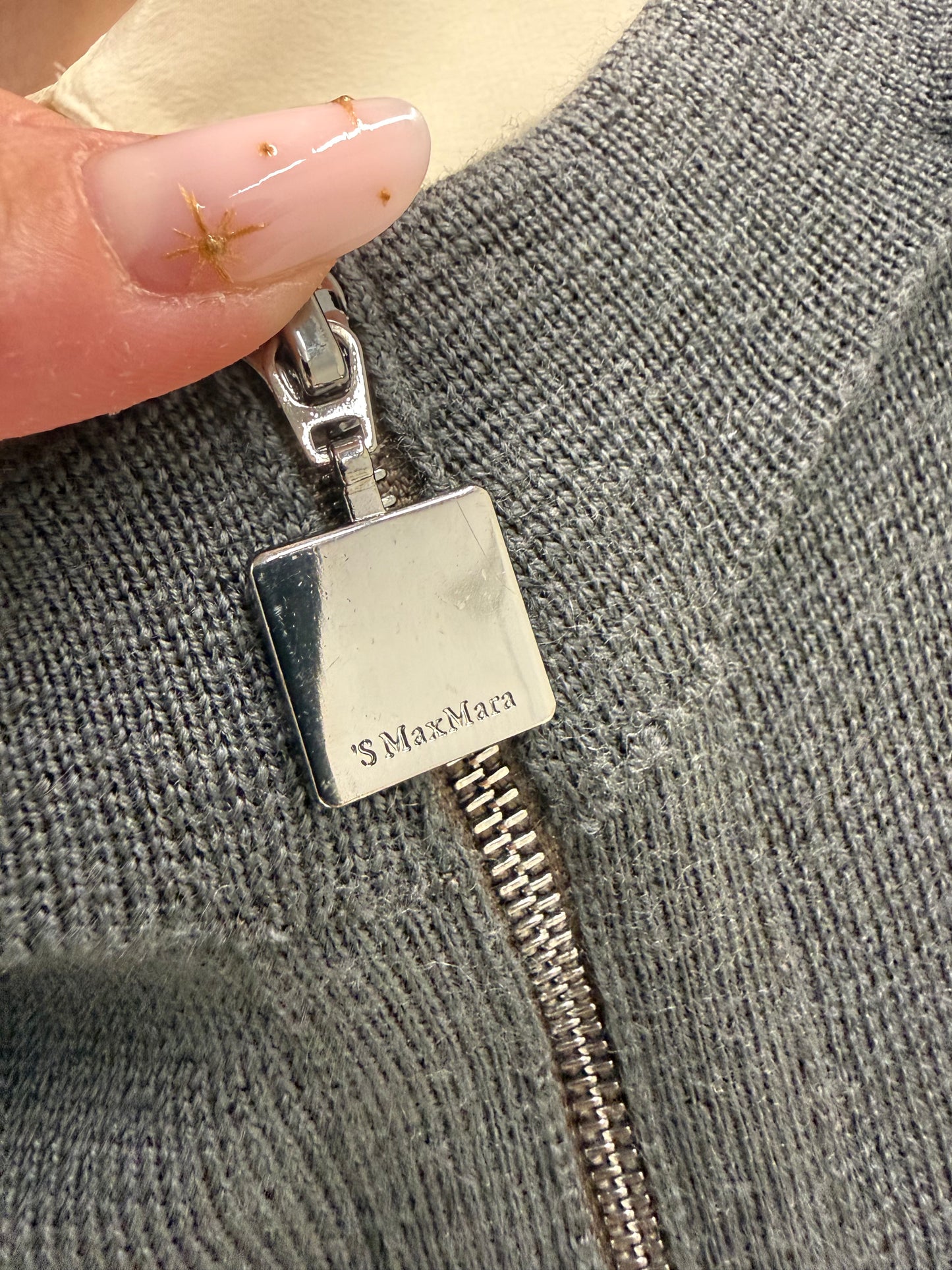 Jacheta Max Mara gri antracit cu influențe casual