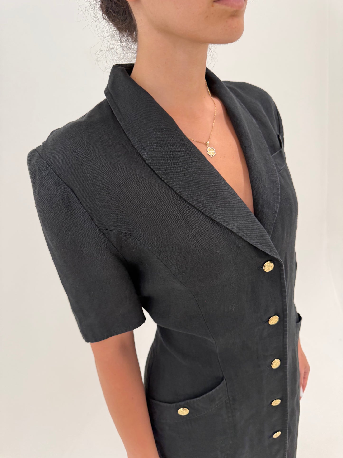 Rochie neagră luxury Luisa Spagnoli din in excepțional cu nasturi aurii