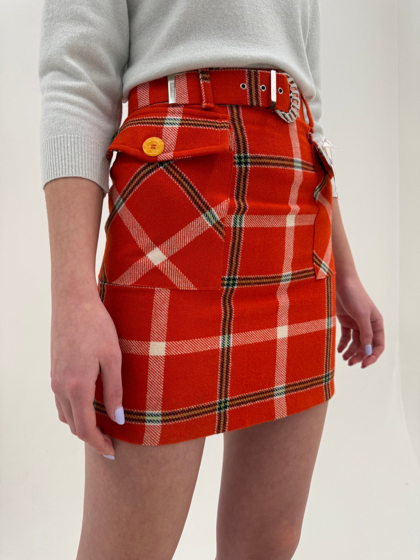 Fustă vintage în carouri new old stock din lana extrafina și curea proprie