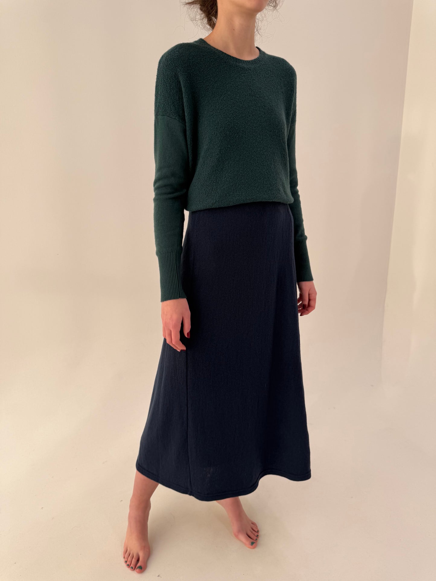 Fustă maxi jeans blue din tricot dens de lana merino extrafina în croi A-line