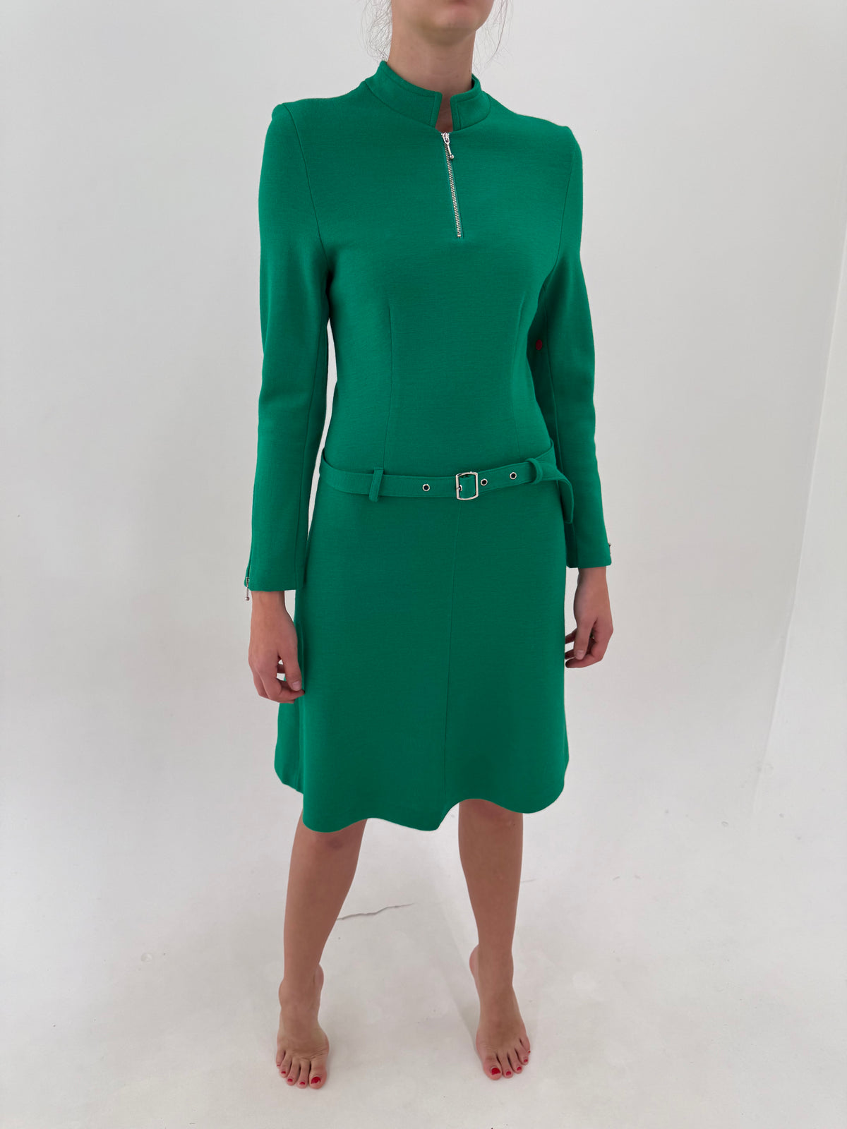 Rochie vintage emerald green din tricot dens de lana extrafina și talie ușor căzută