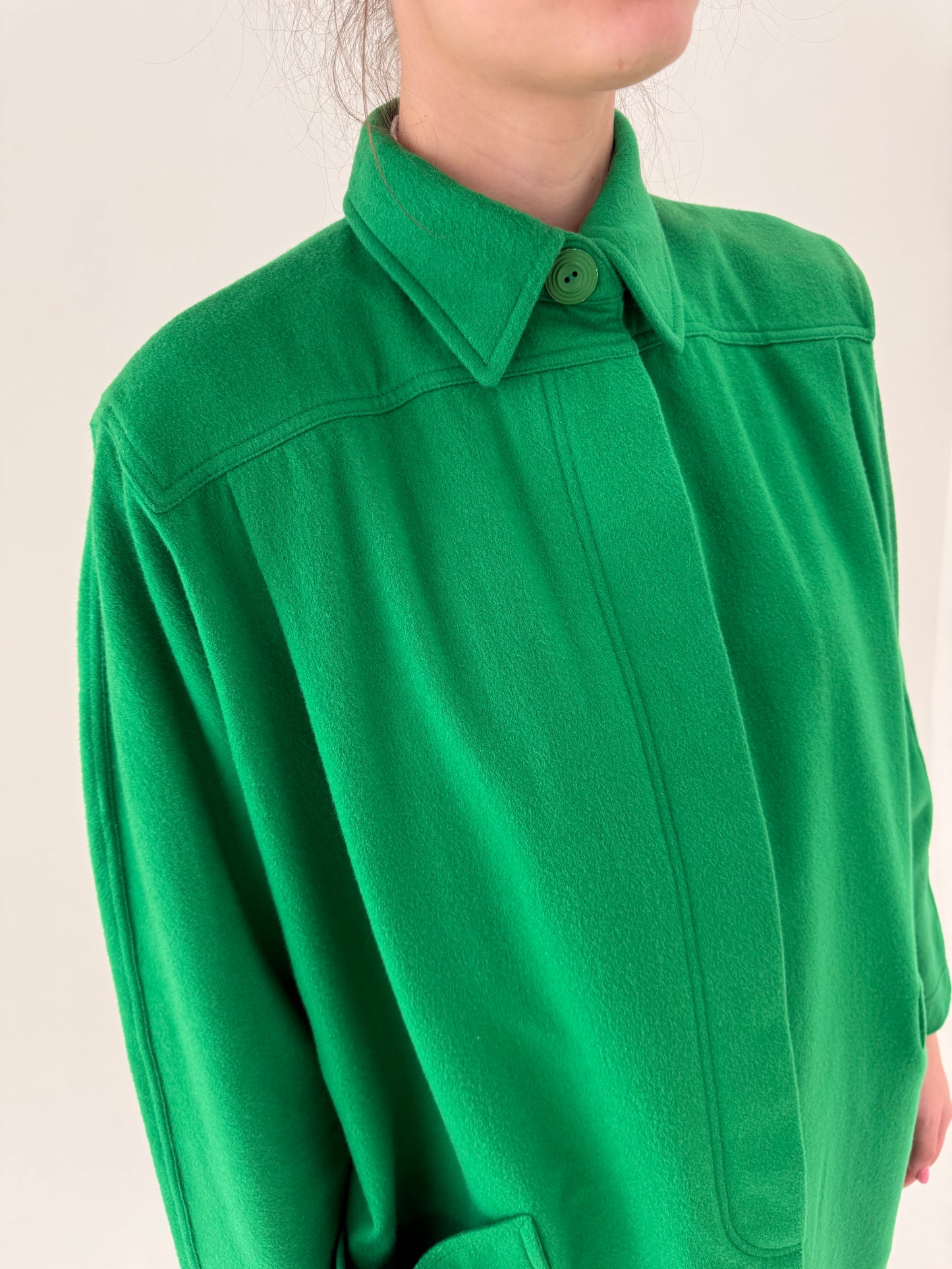 Jacheta Missoni verde tare în croi drapat revenit în trend din lanita extrafina