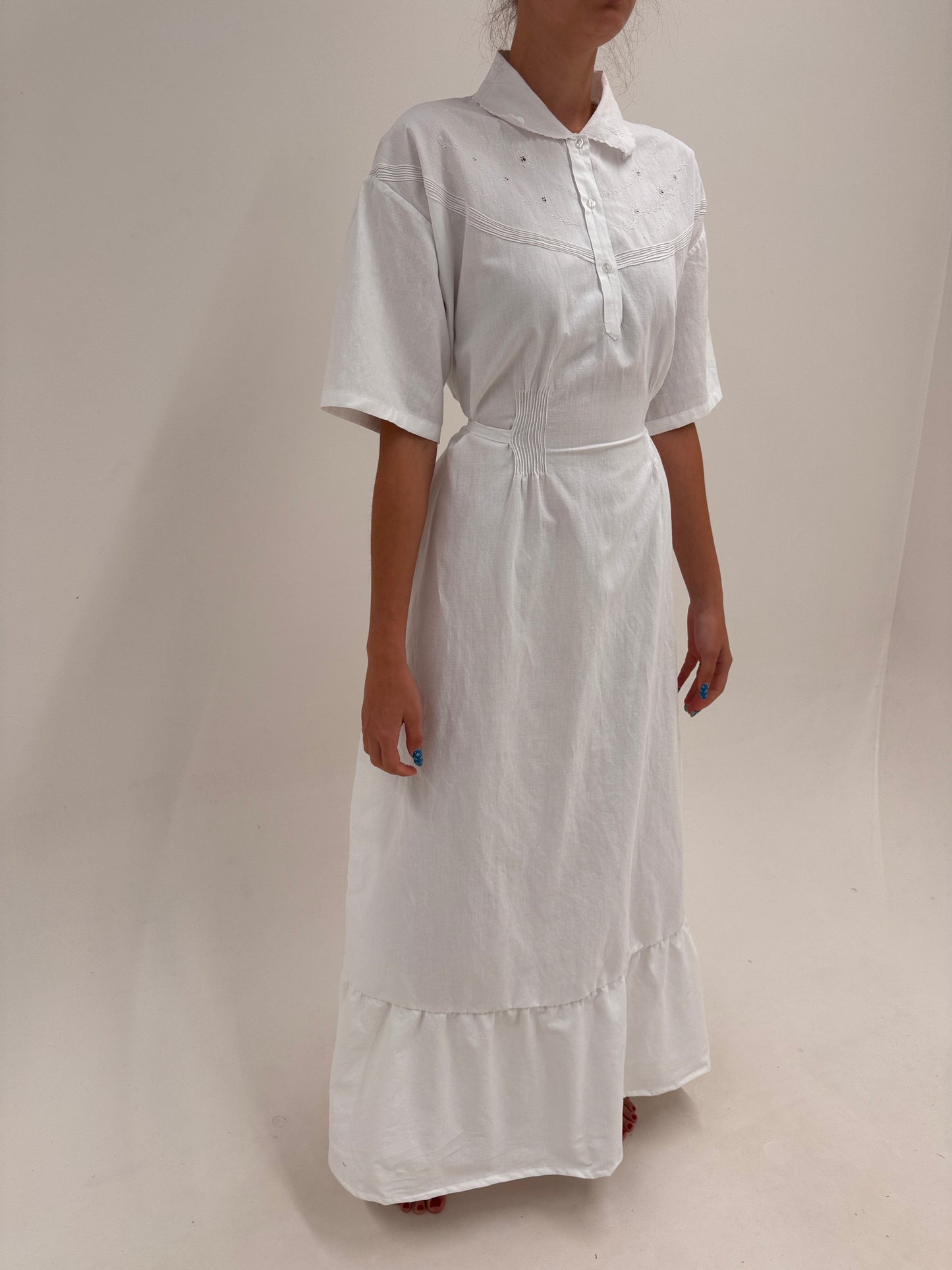 Rochie maxi din in excepțional cu broderie manuală delicată