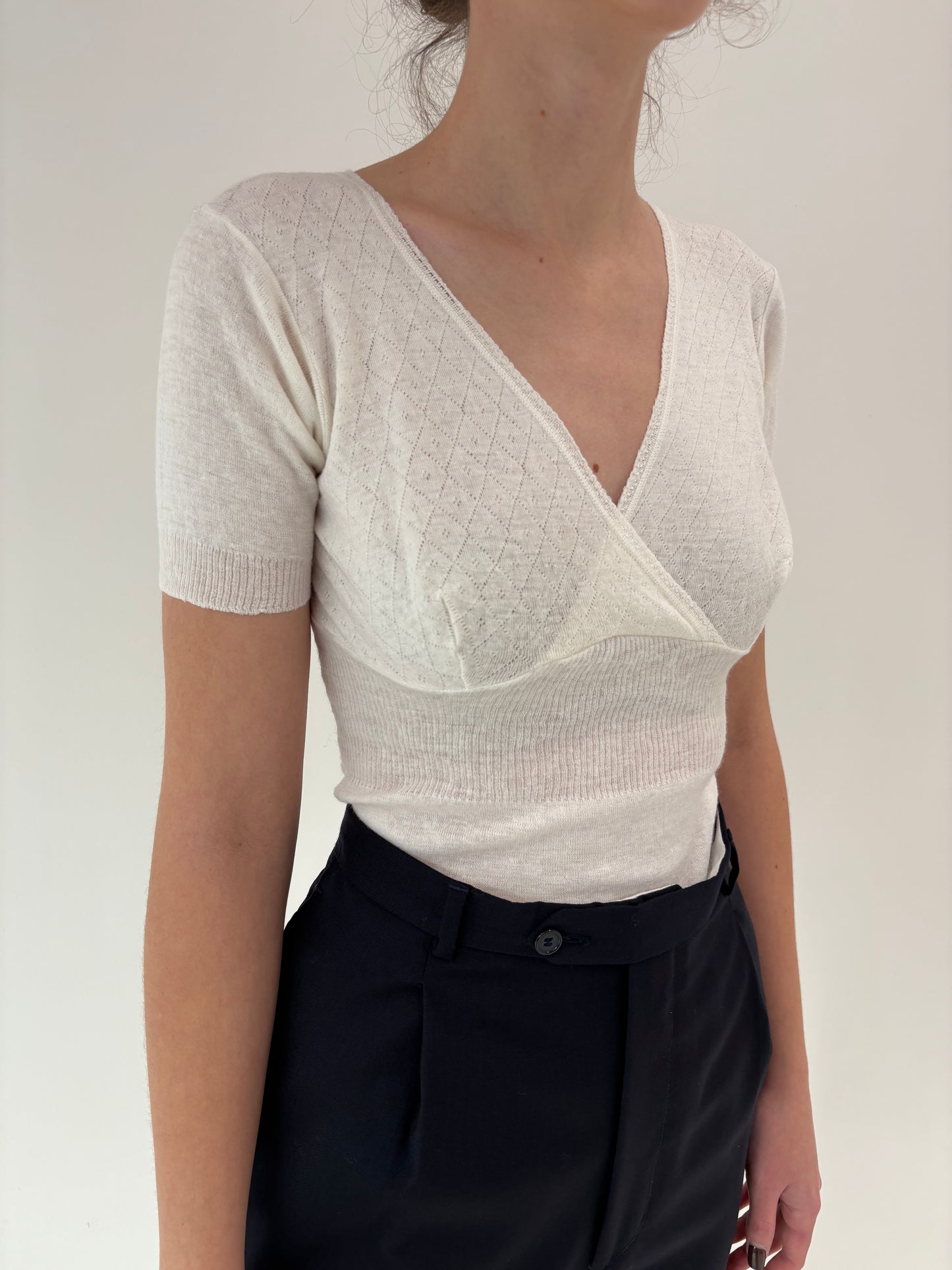 Top cambrat italian din lana extrafina irestringibila