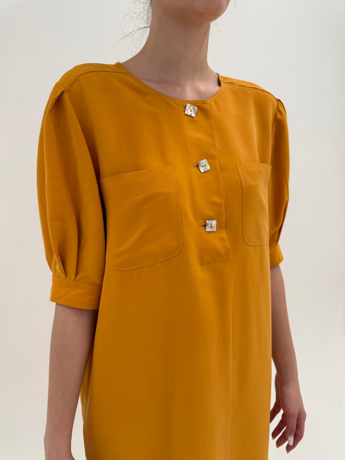 Rochie italiană saffron yellow din mătase naturală și vascoza