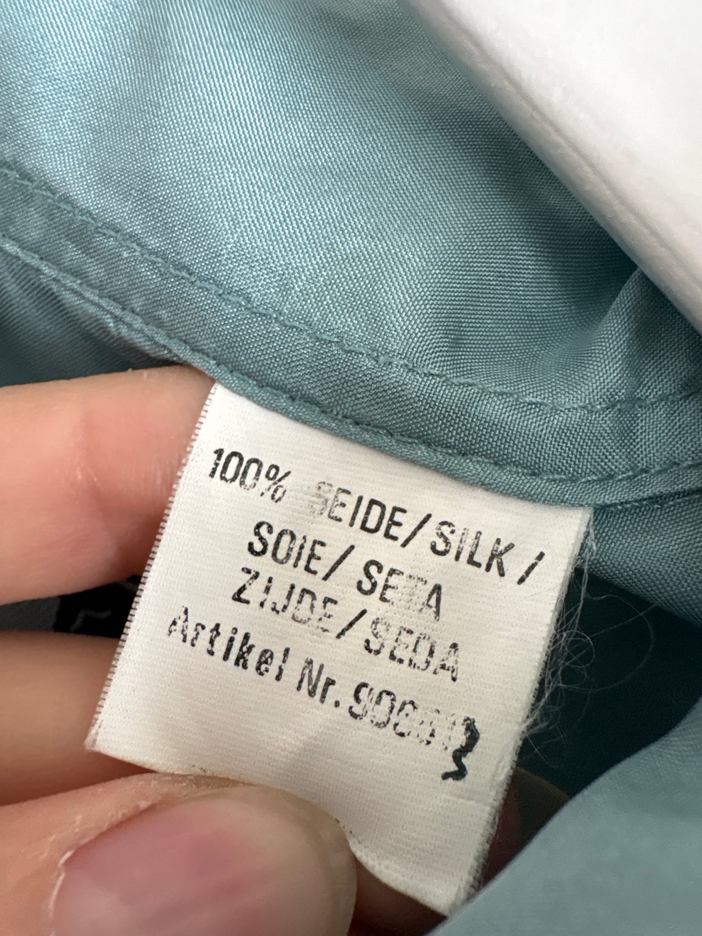 Cămașa baby Blue din mătase naturală în croi lejer