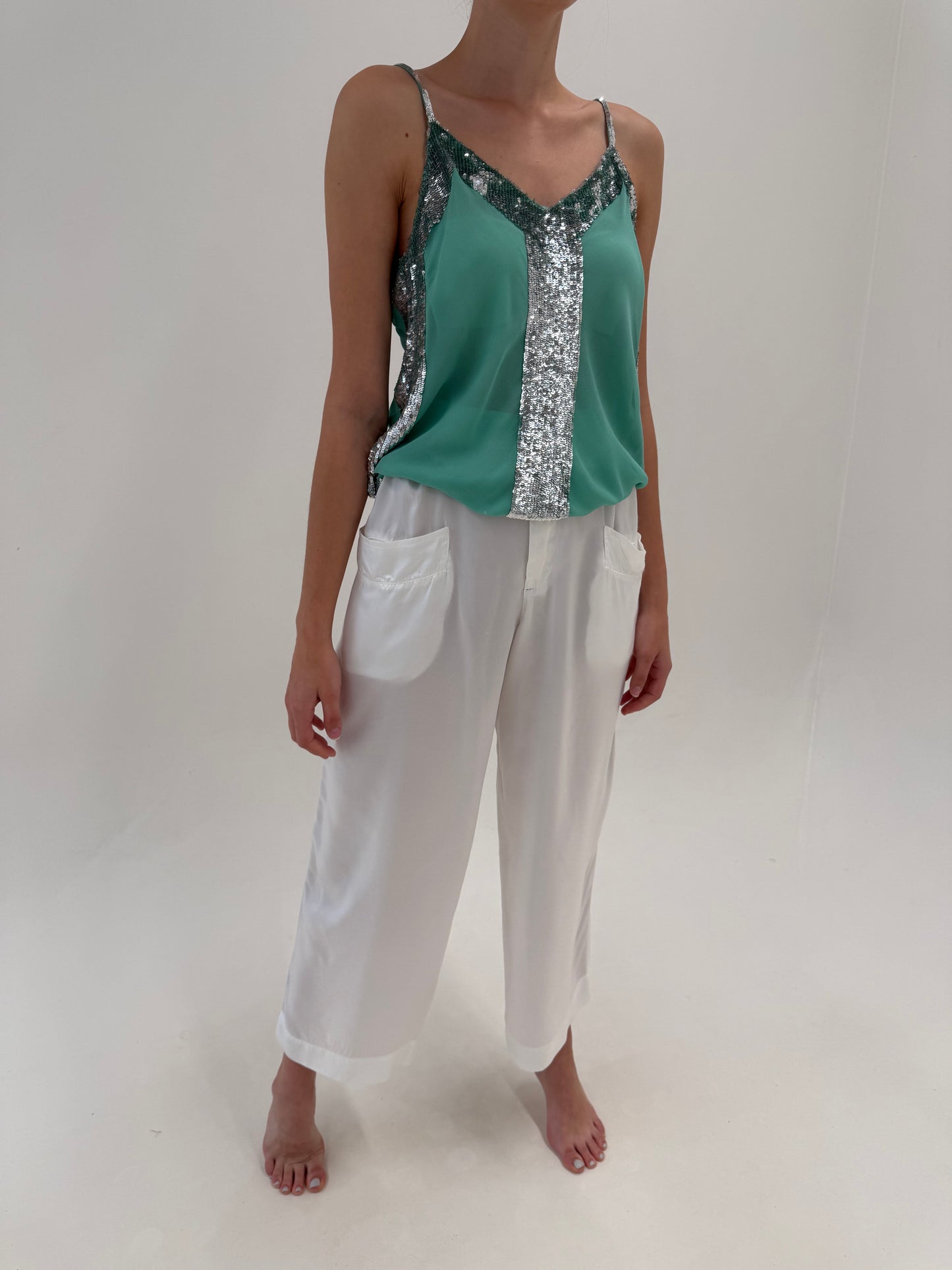 Pantaloni palazzo din twill de mătase naturală excepțional cu influențe chic casual