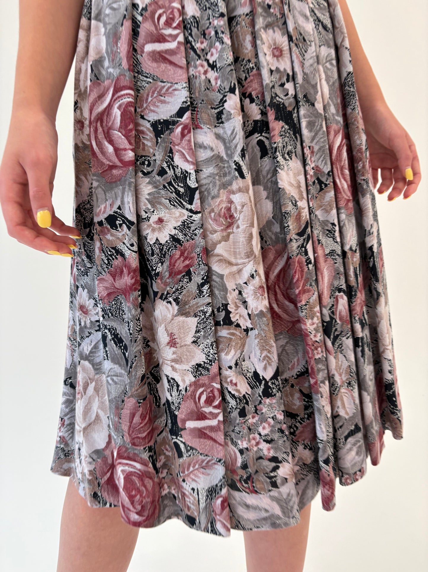 Fustă vinatge cu print floral superb old rose pink și talie ultra înaltă