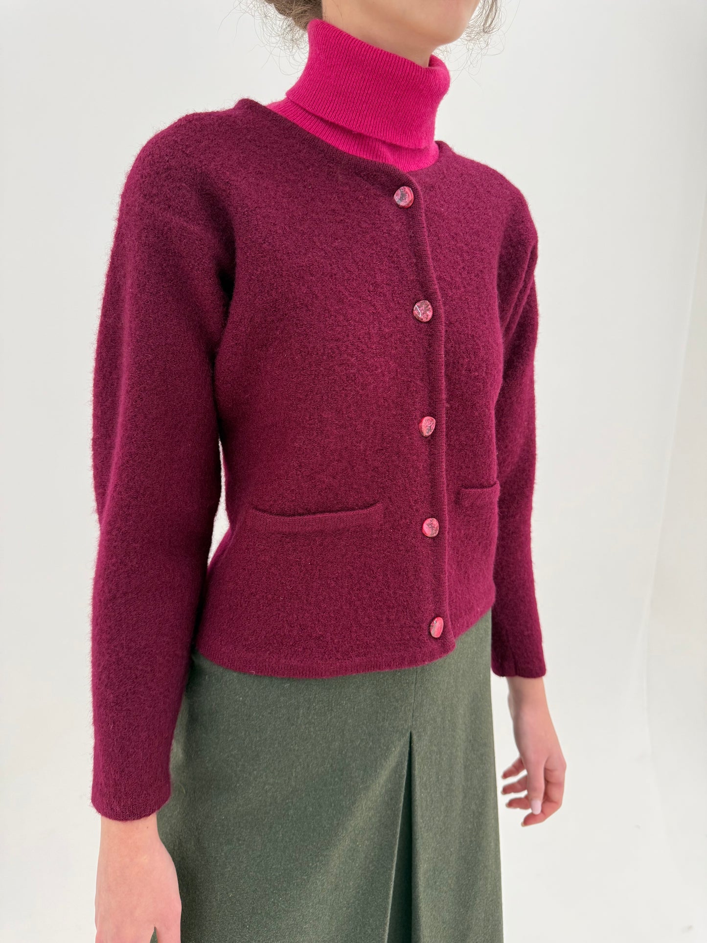 Jacheta burgundy din lana groasă în croi ușor boxy super actual