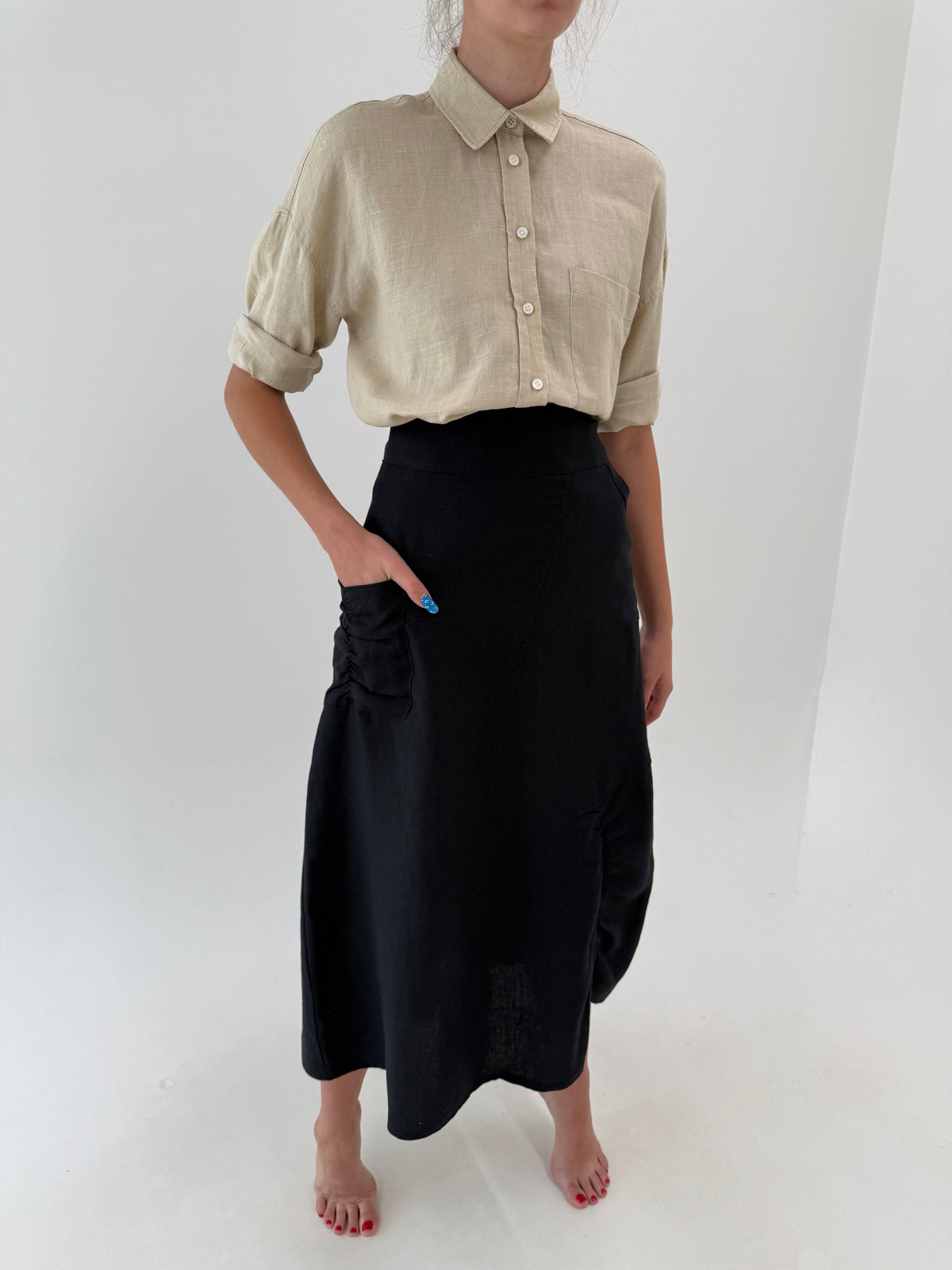 Fustă maxi din in neagră in croi minimalist cu talie înaltă
