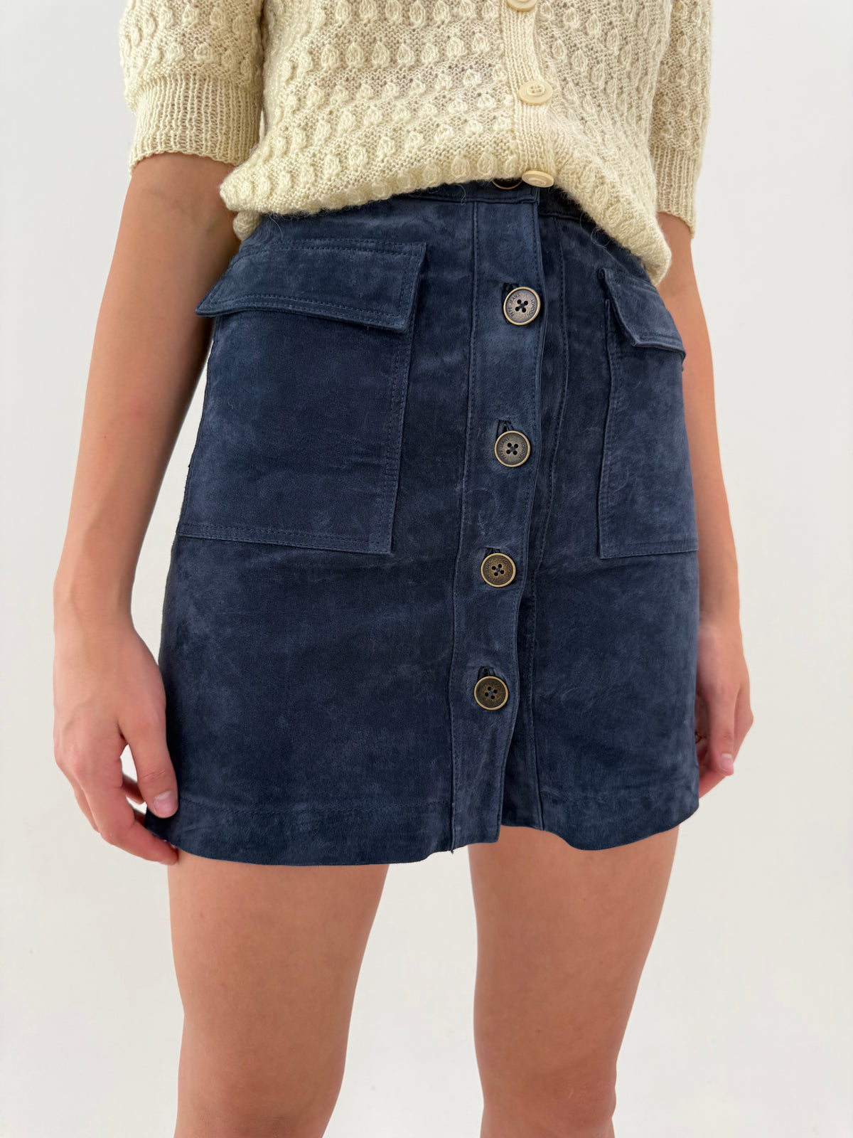 Fustă mini jeans blue din piele naturală întoarsă ușor structurată