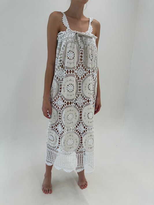 Rochie vintage maxi bijuterie din macrame lucrat manual cu bust reglabil