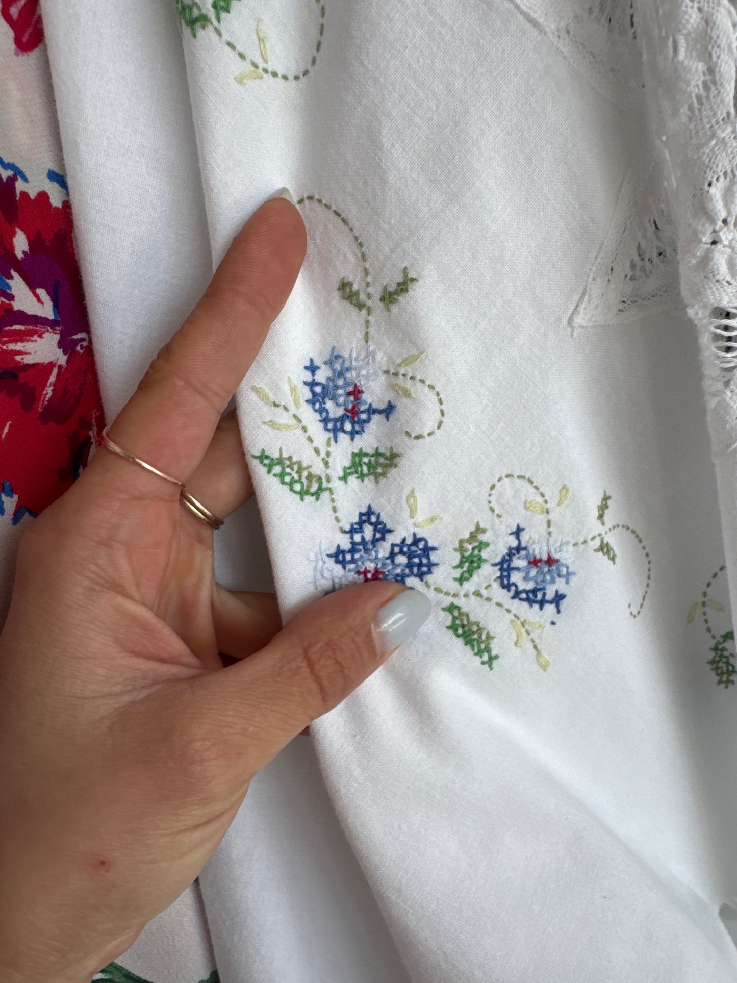 Kaftan bijuterie cu 2 tipuri de broderie manuală excepțională din pânză