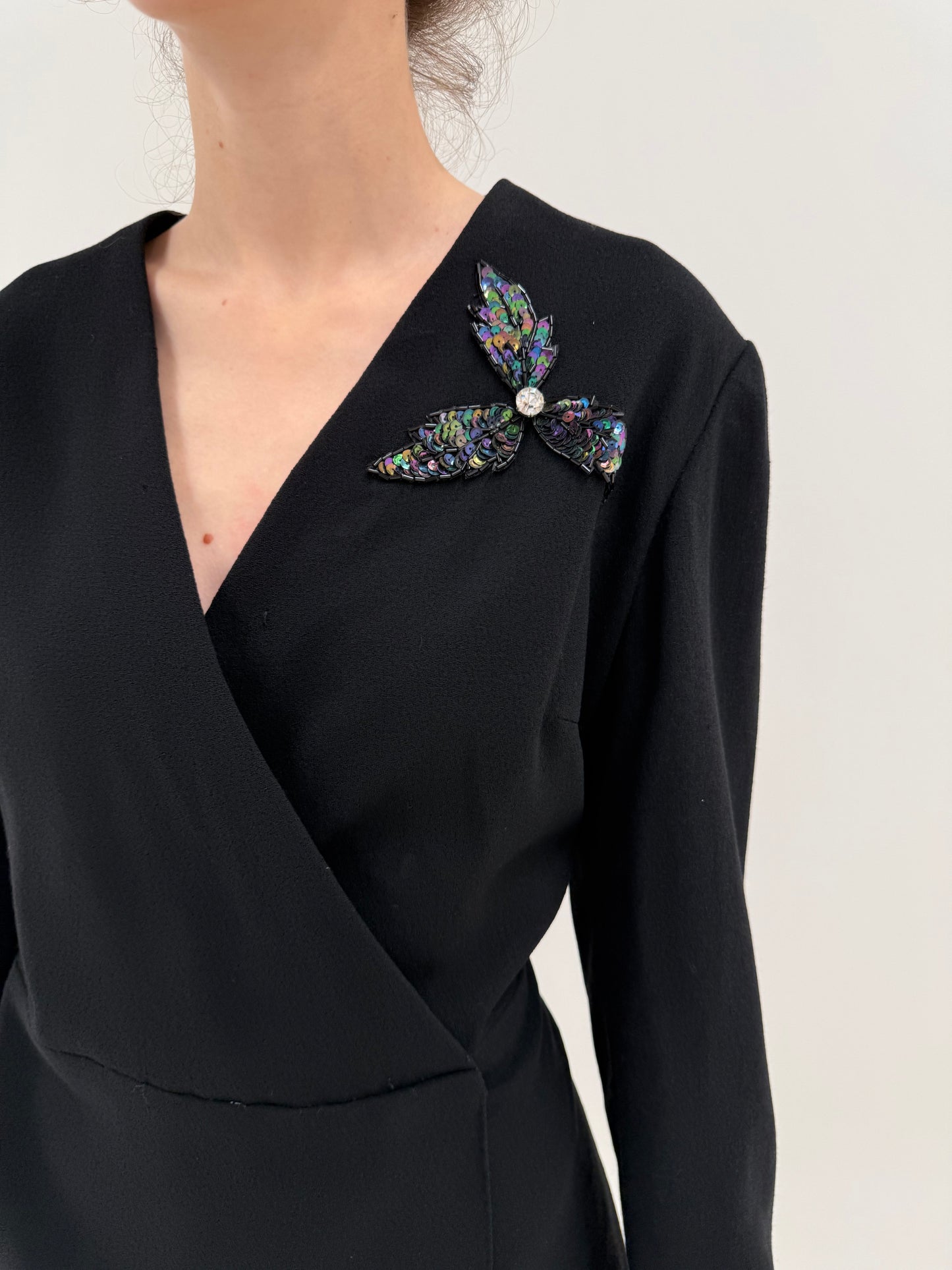 LBD vintage petrecută cu aplicații din worsted wool extrafin