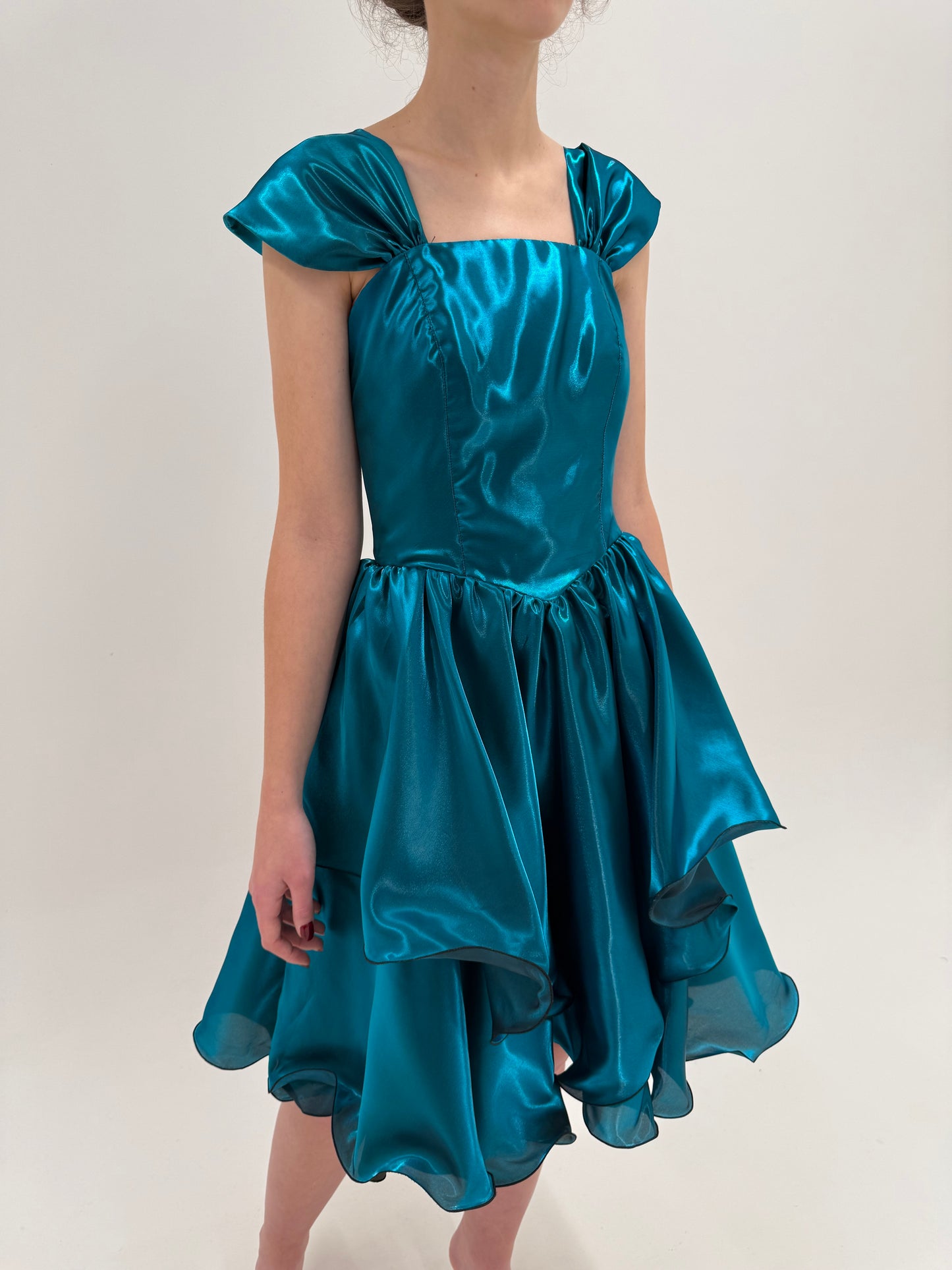 Rochie Old vintage anii 80 din liquid satin cu corset