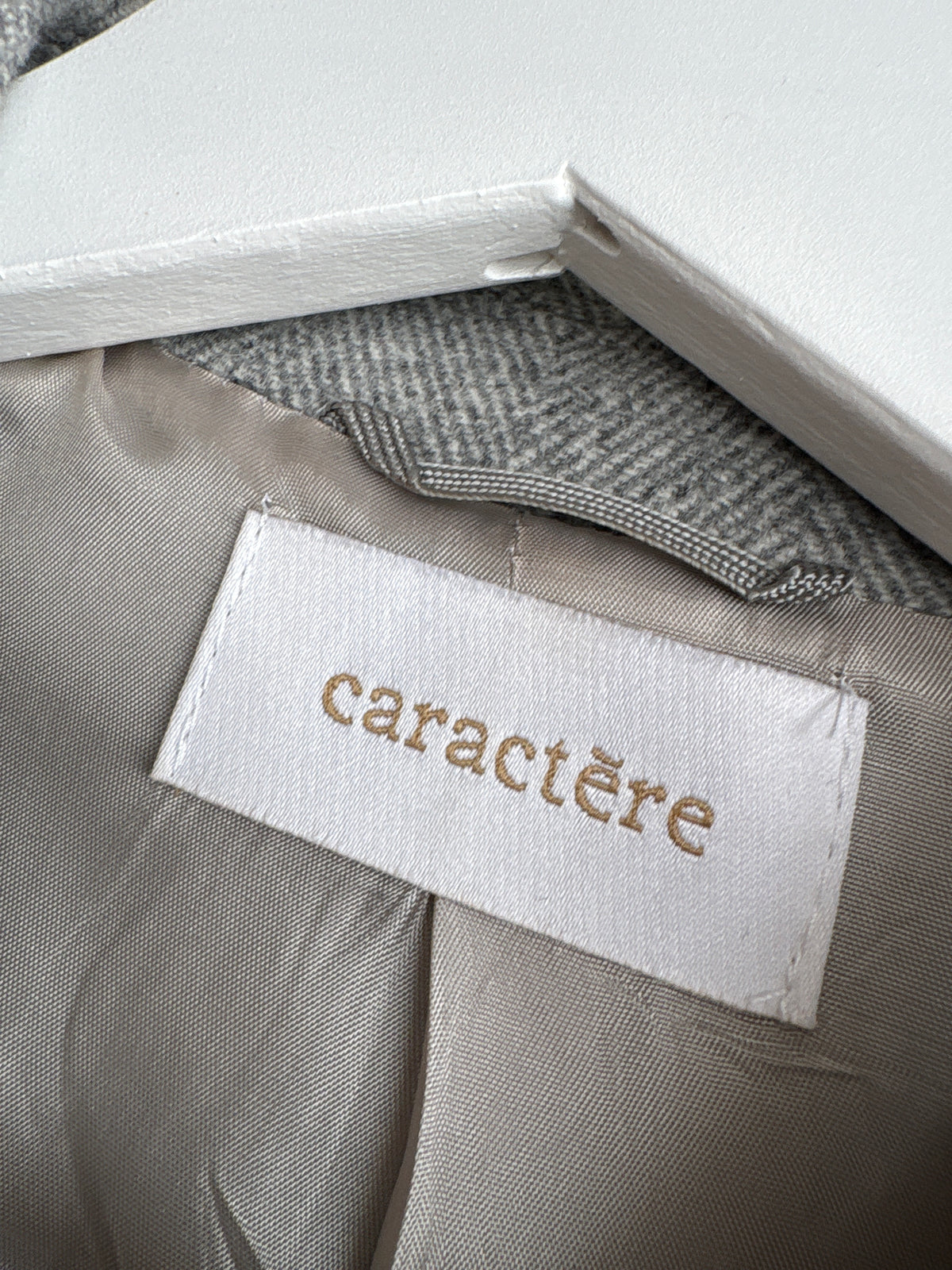 Sacou cambrat din stofă Chevron extrafina de lana ivoire cu silver gray