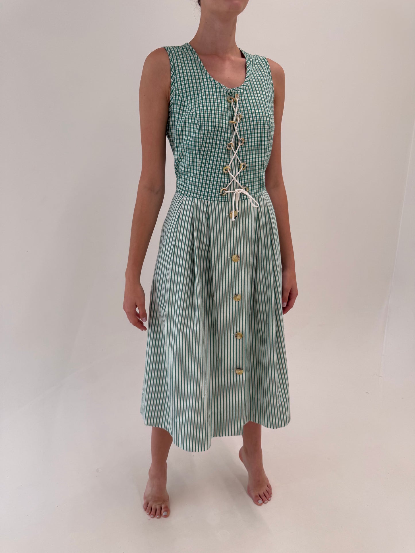 Rochie vintage maxi cu corsaj din pânză de bumbac in dungi și carouri