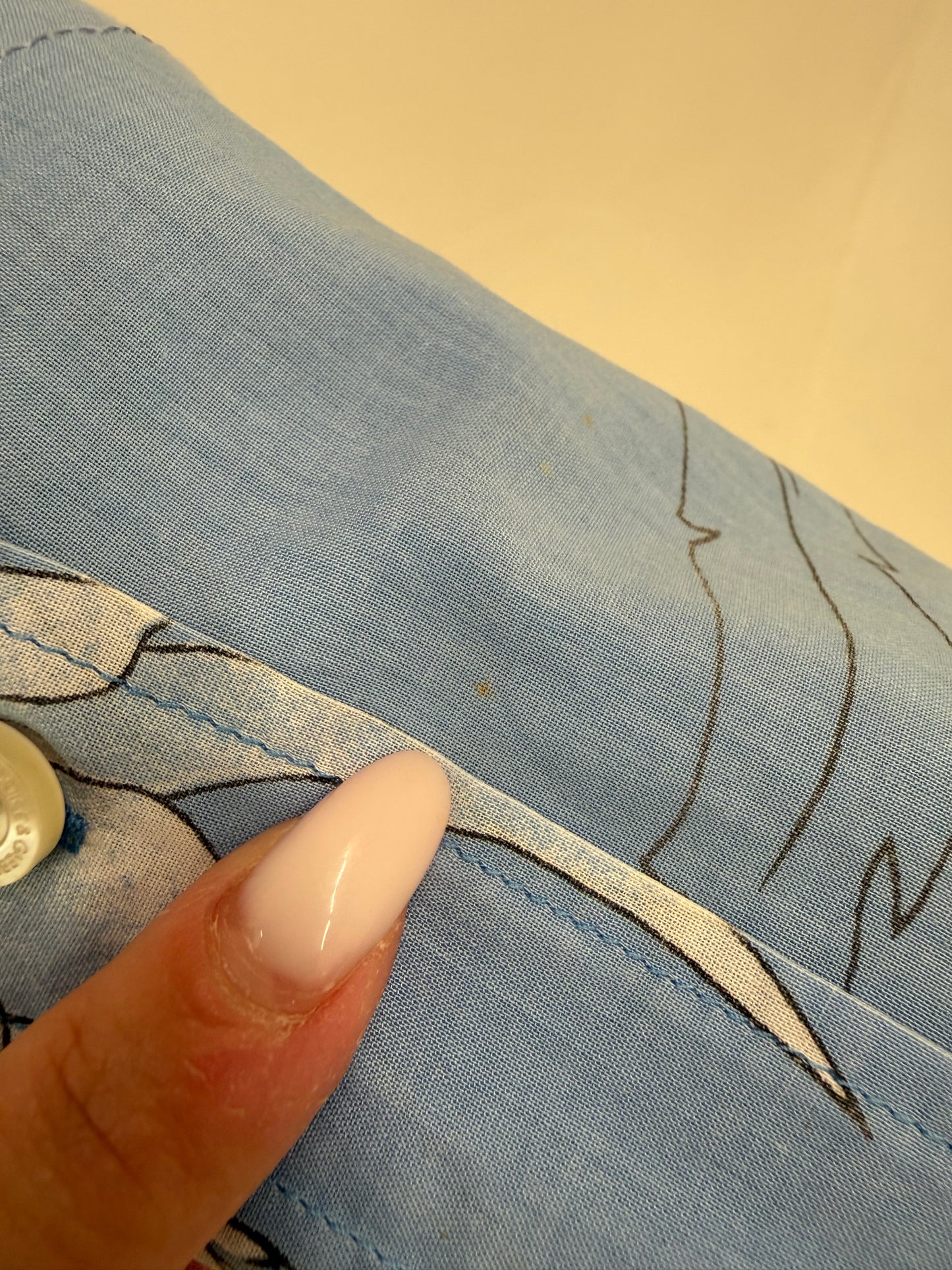Cămașa Dolce&Gabbana baby blue cu print superb din cea mai fină panzica de bumbac