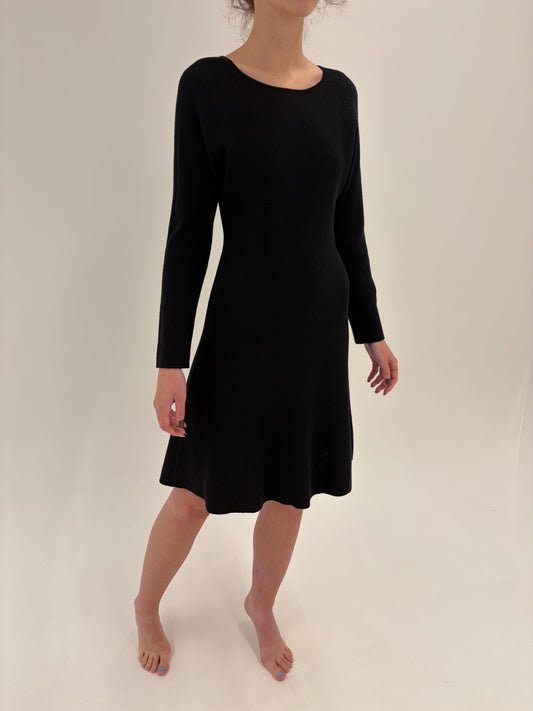 LBD Hugo Boss din tricot gros texturat in croi cambrat midi