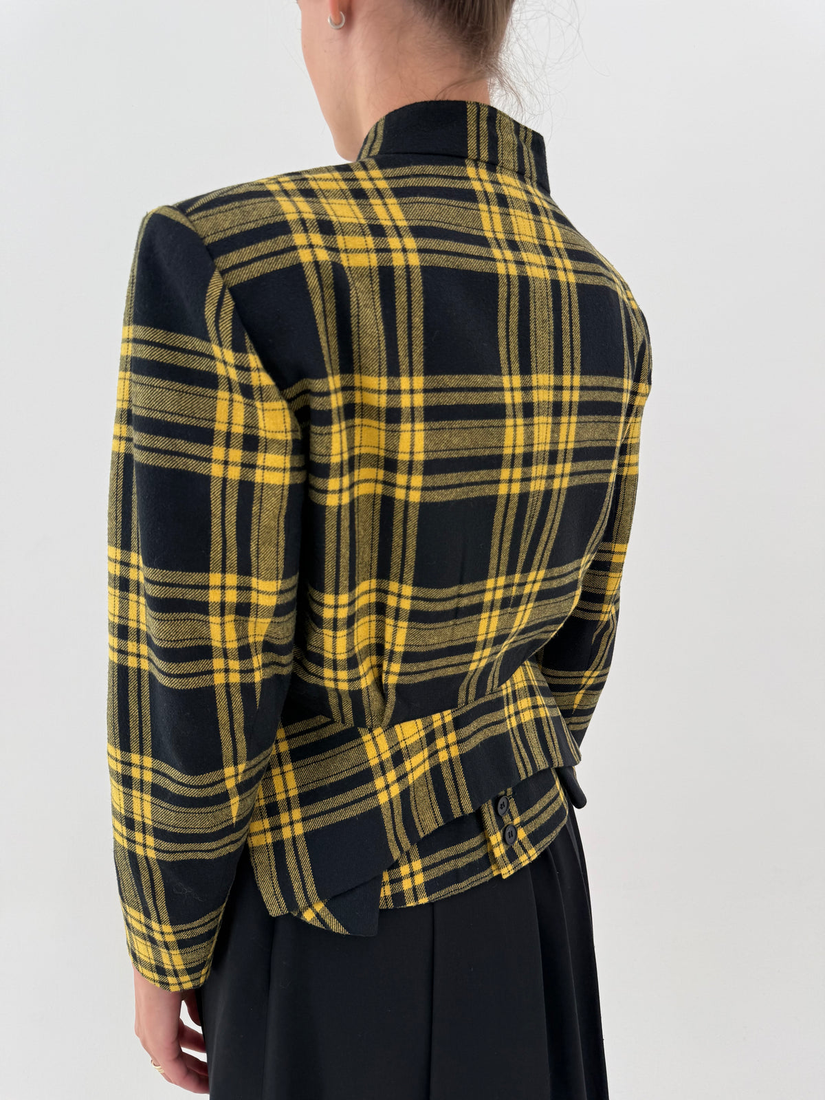 Jacheta în carouri și croi ultra chic retro modern din tweed de lana extrafina