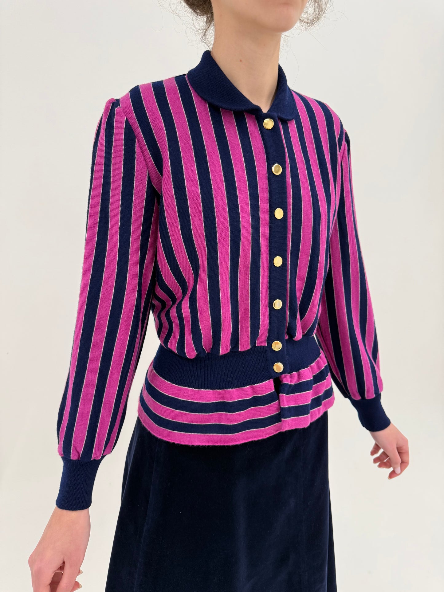 Cardigan vintage cambrat cu talie marcată și peplum în culori tari