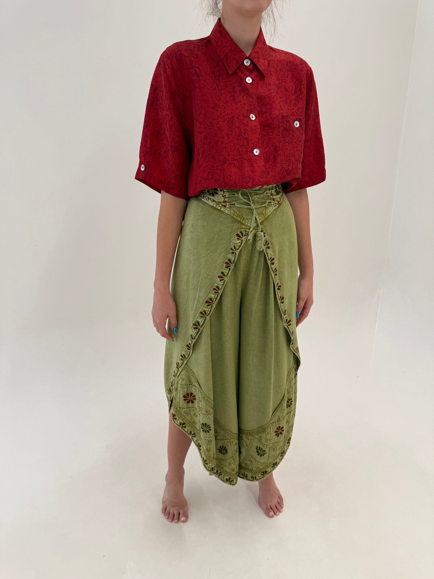 Pantaloni palazzo ultra chic cu broderie și talie ultra înaltă