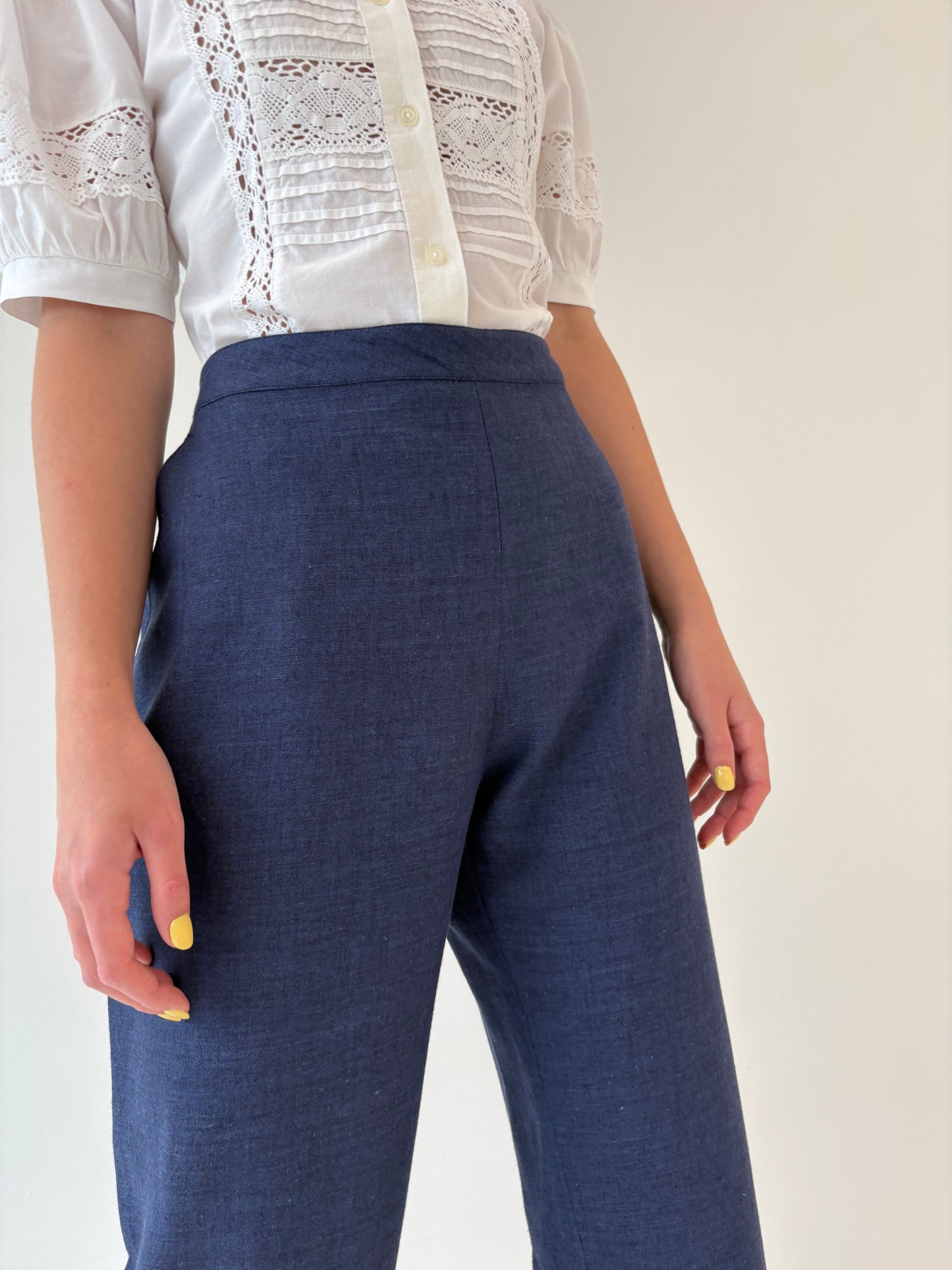 Costum tall jeans blue din pânză cu in în croi clasic
