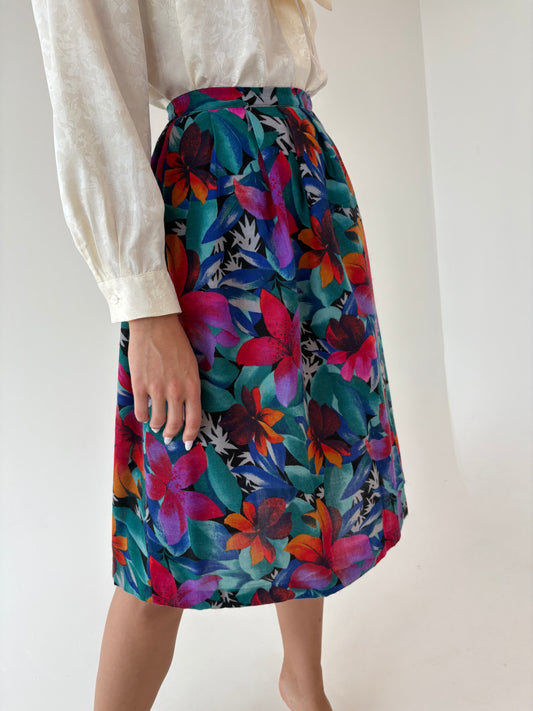 Fustă vintage din lanita extrafina în culori superbe și print floral