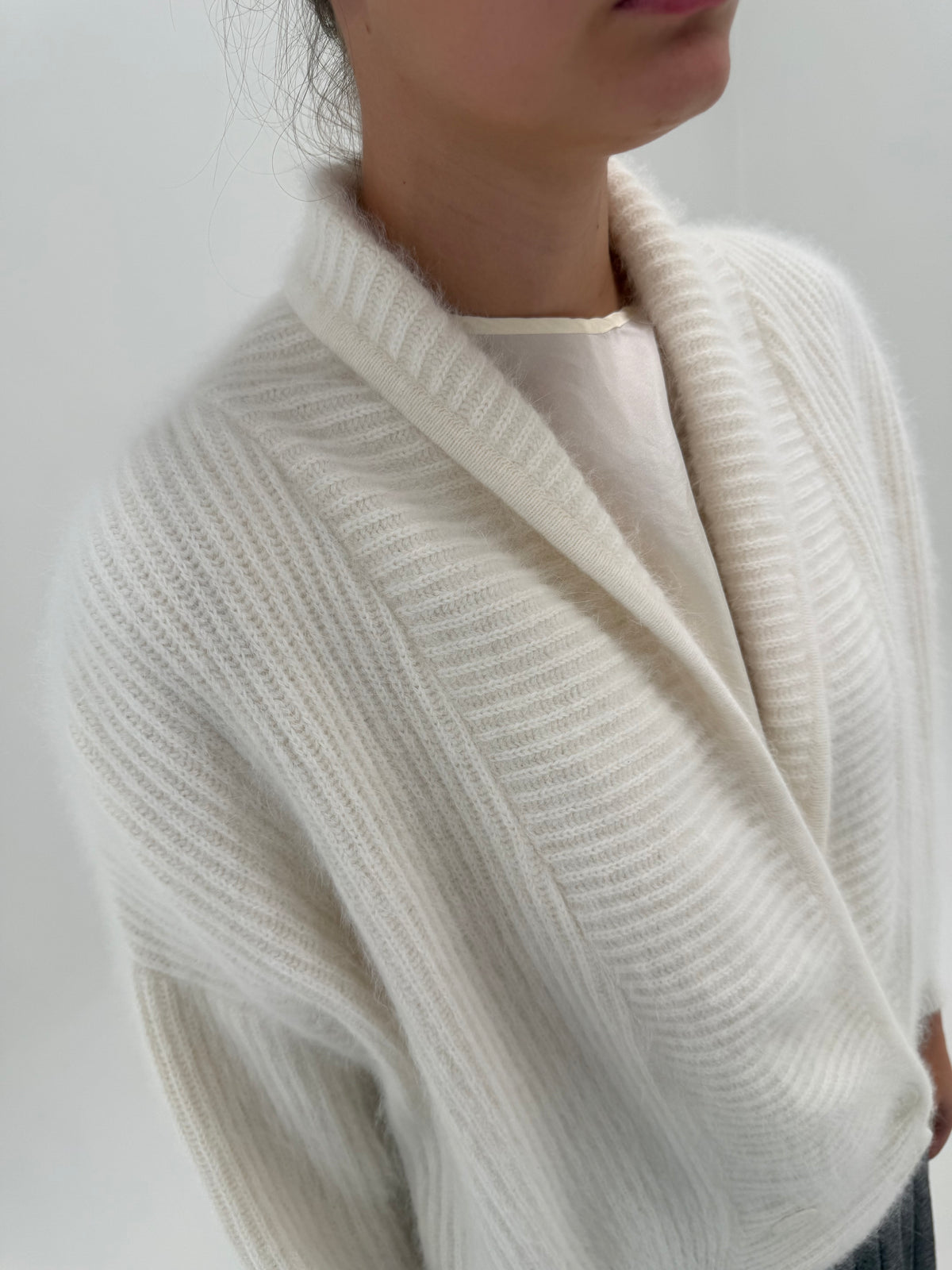Jacheta vintage ultra fină și pufoasă din Angora și lana în croi retro modern